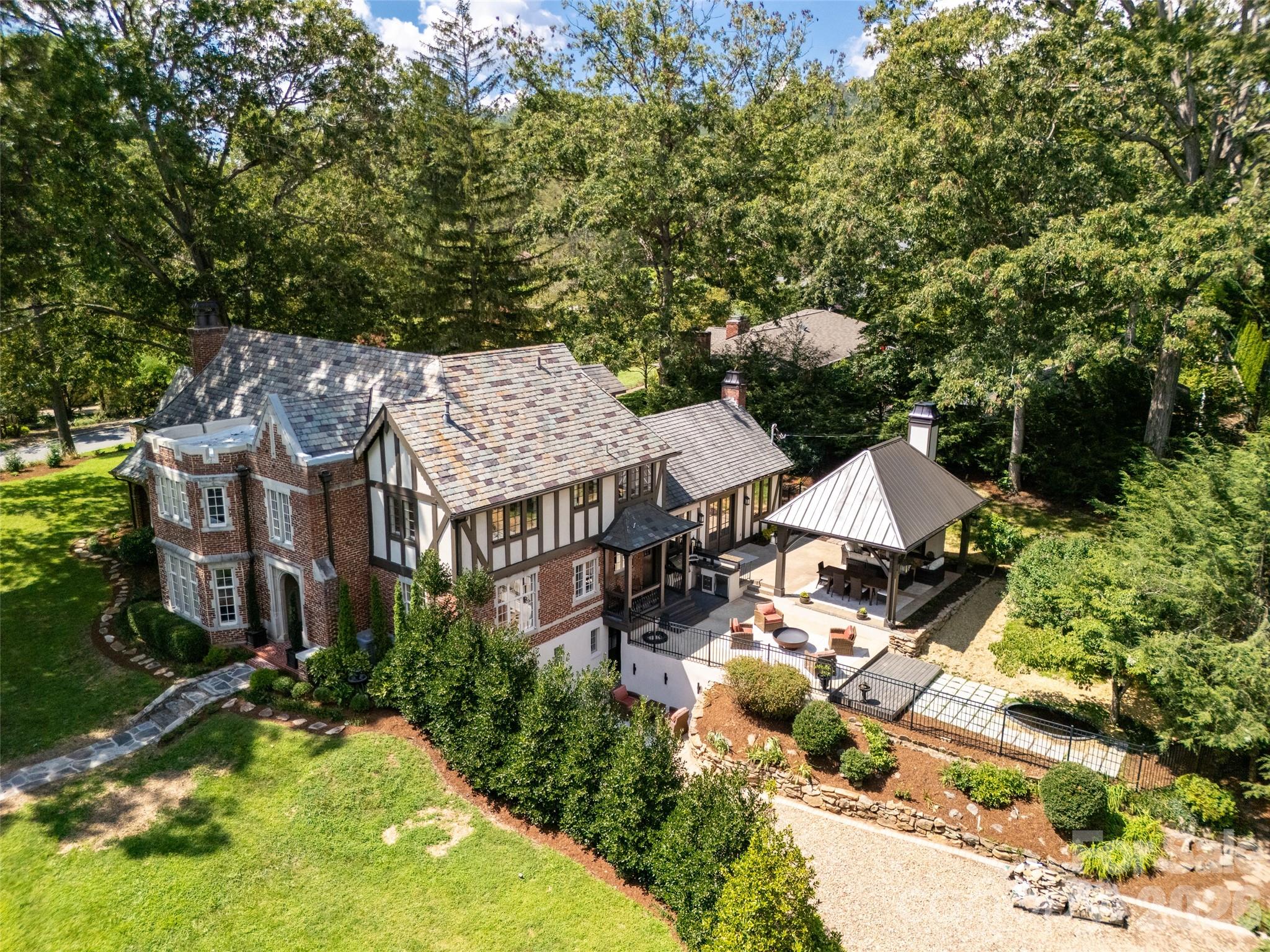 Single Family Residence at 72 Windsor Road, Asheville, photo 5 of 48