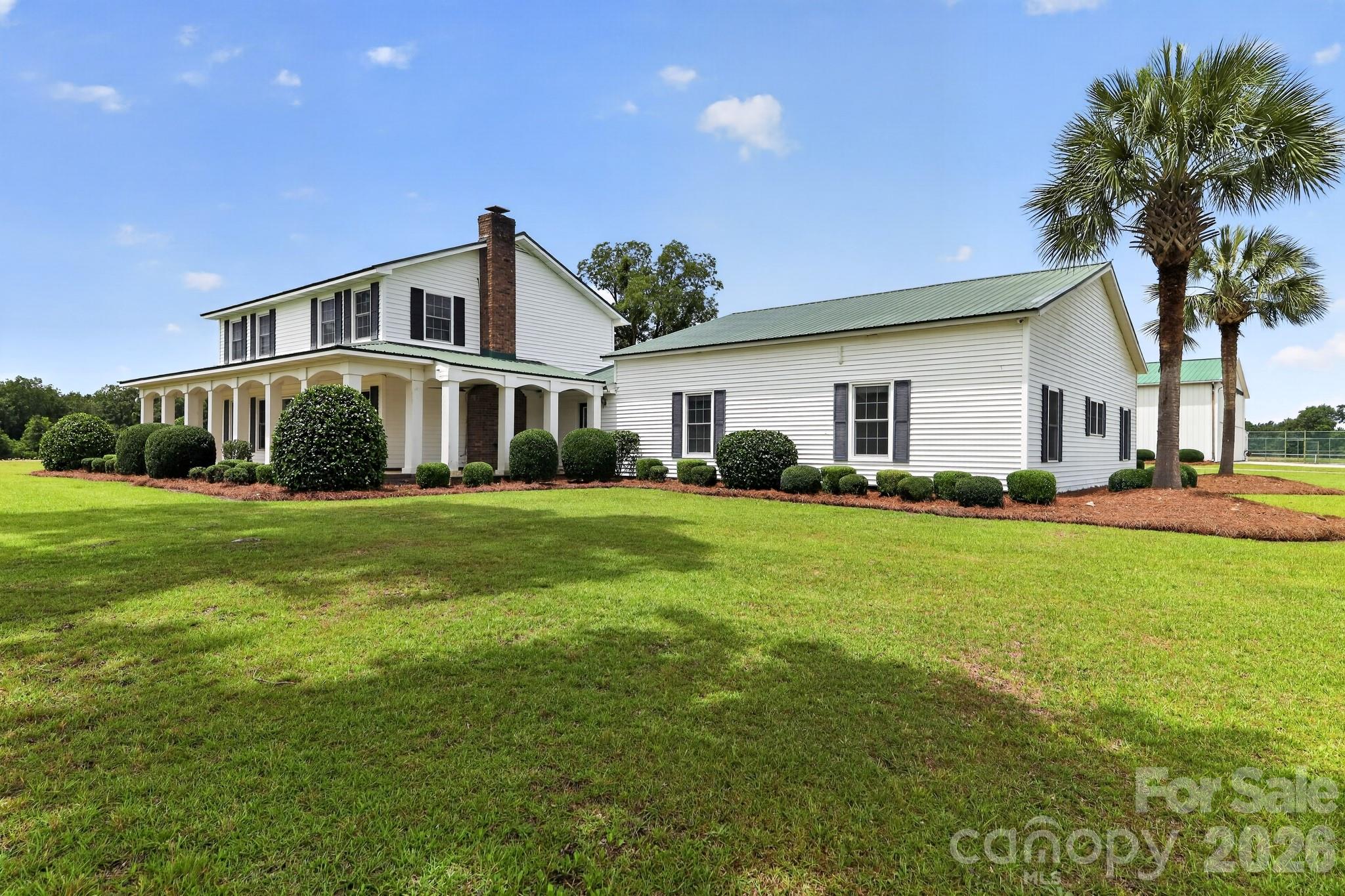 Single Family Residence at 450 Bull Swamp Road, St. Matthews, photo 12 of 48