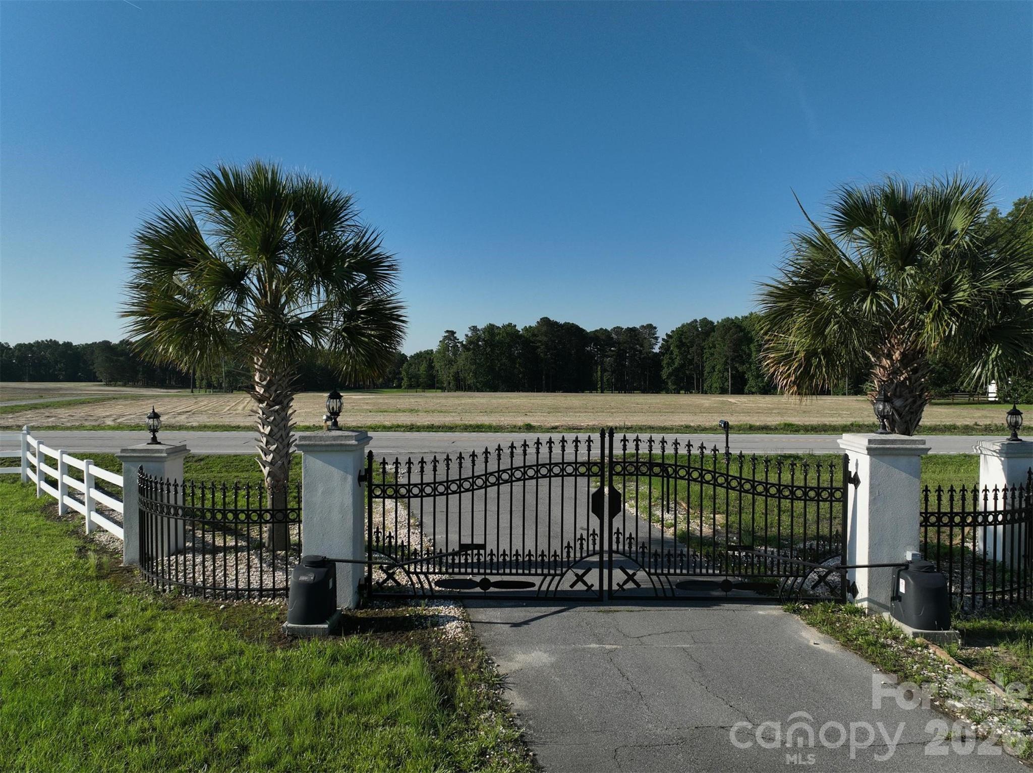 Single Family Residence at 450 Bull Swamp Road, St. Matthews, photo 44 of 48
