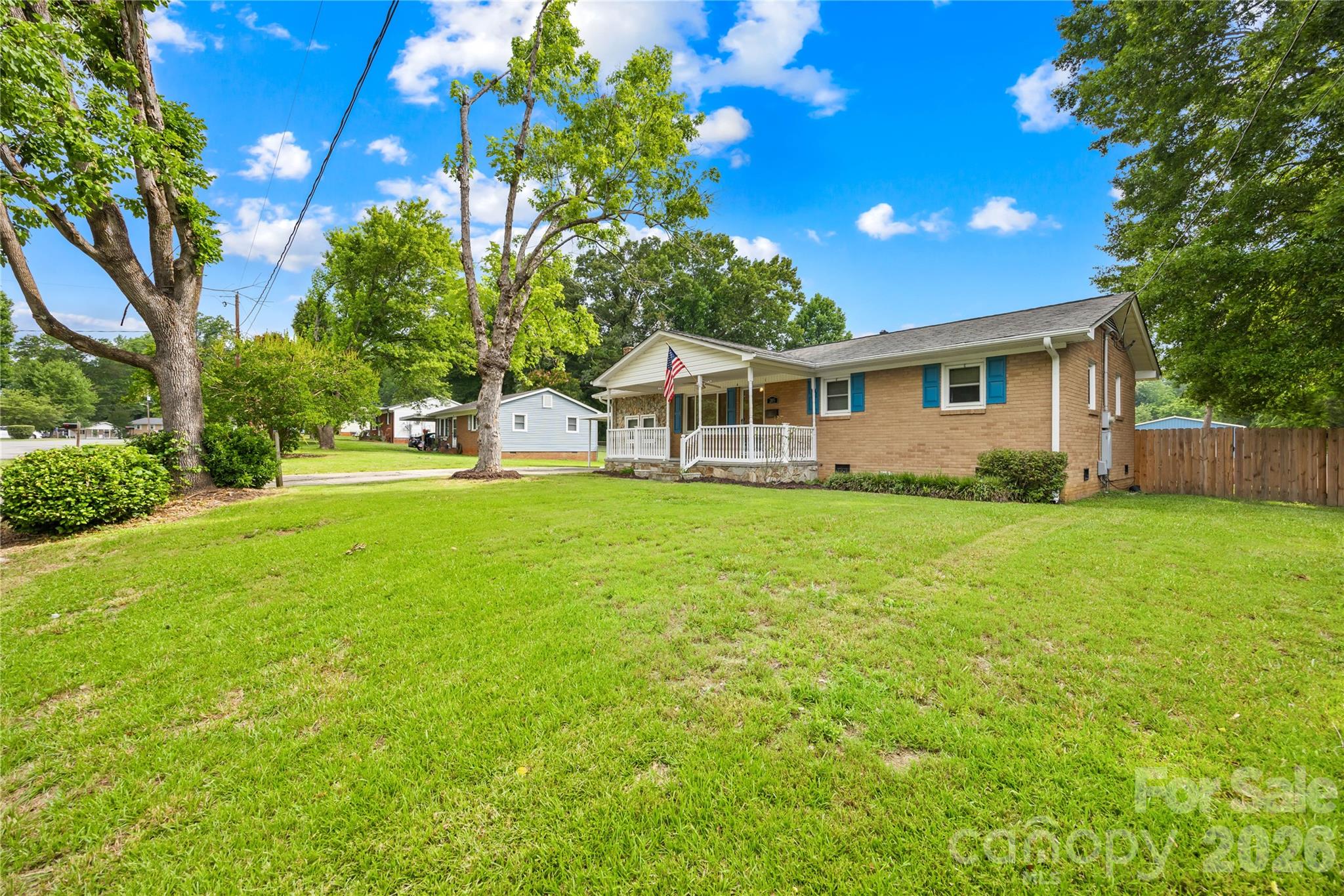Single Family Residence at 205 Gaddis Drive, Mount Holly, photo 2 of 34