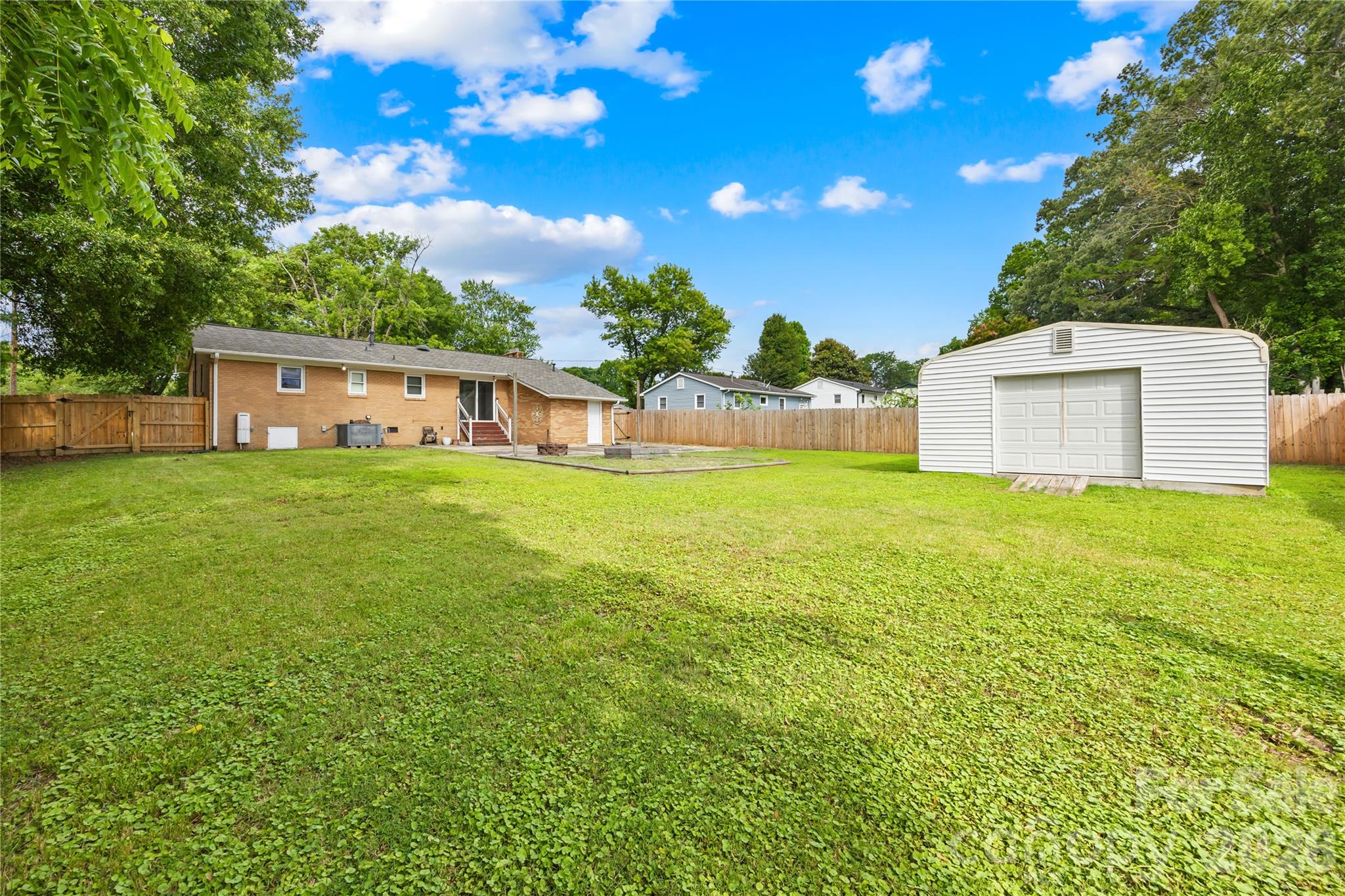Single Family Residence at 205 Gaddis Drive, Mount Holly, photo 8 of 34