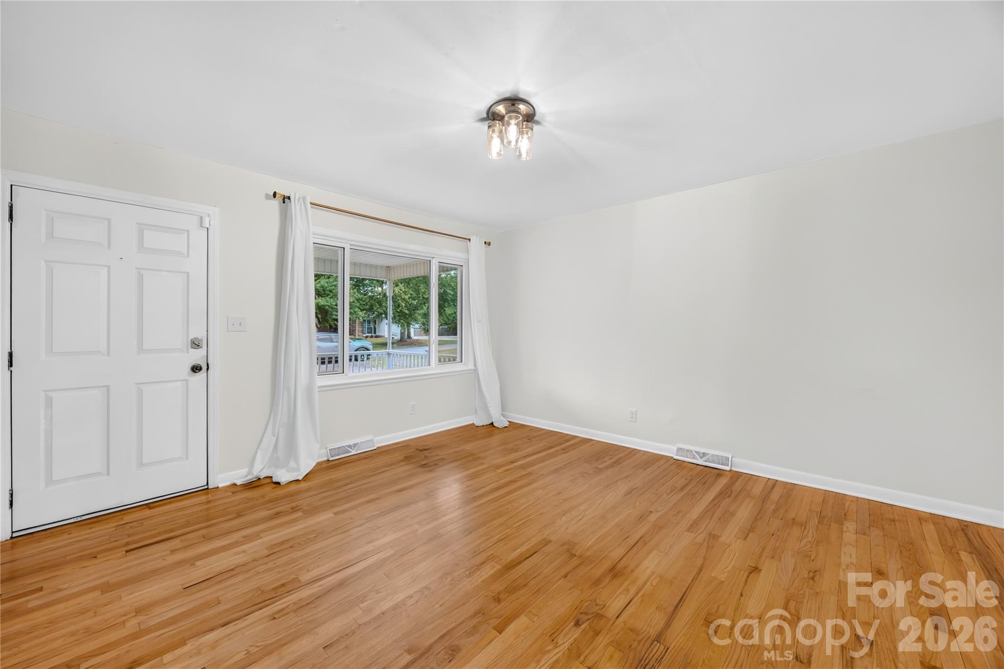 Single Family Residence at 205 Gaddis Drive, Mount Holly, photo 11 of 34