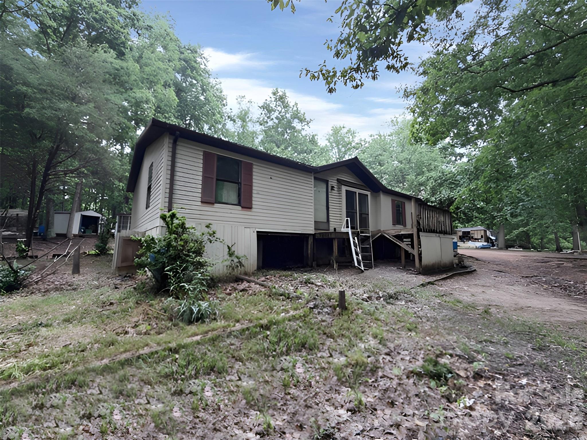 120 Kings Forest Drive