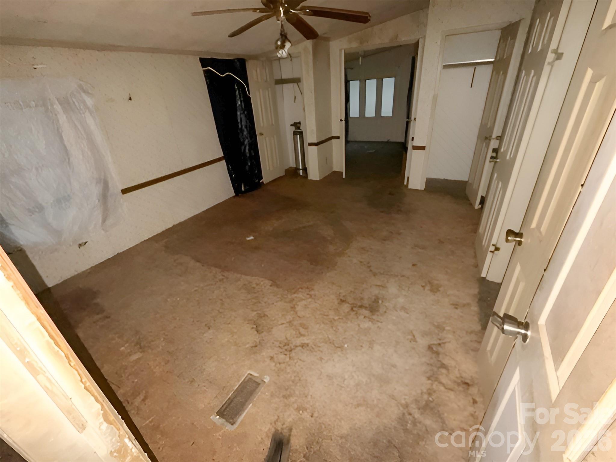 Single Family Residence at 120 Kings Forest Drive, Kings Mountain, photo 4 of 15