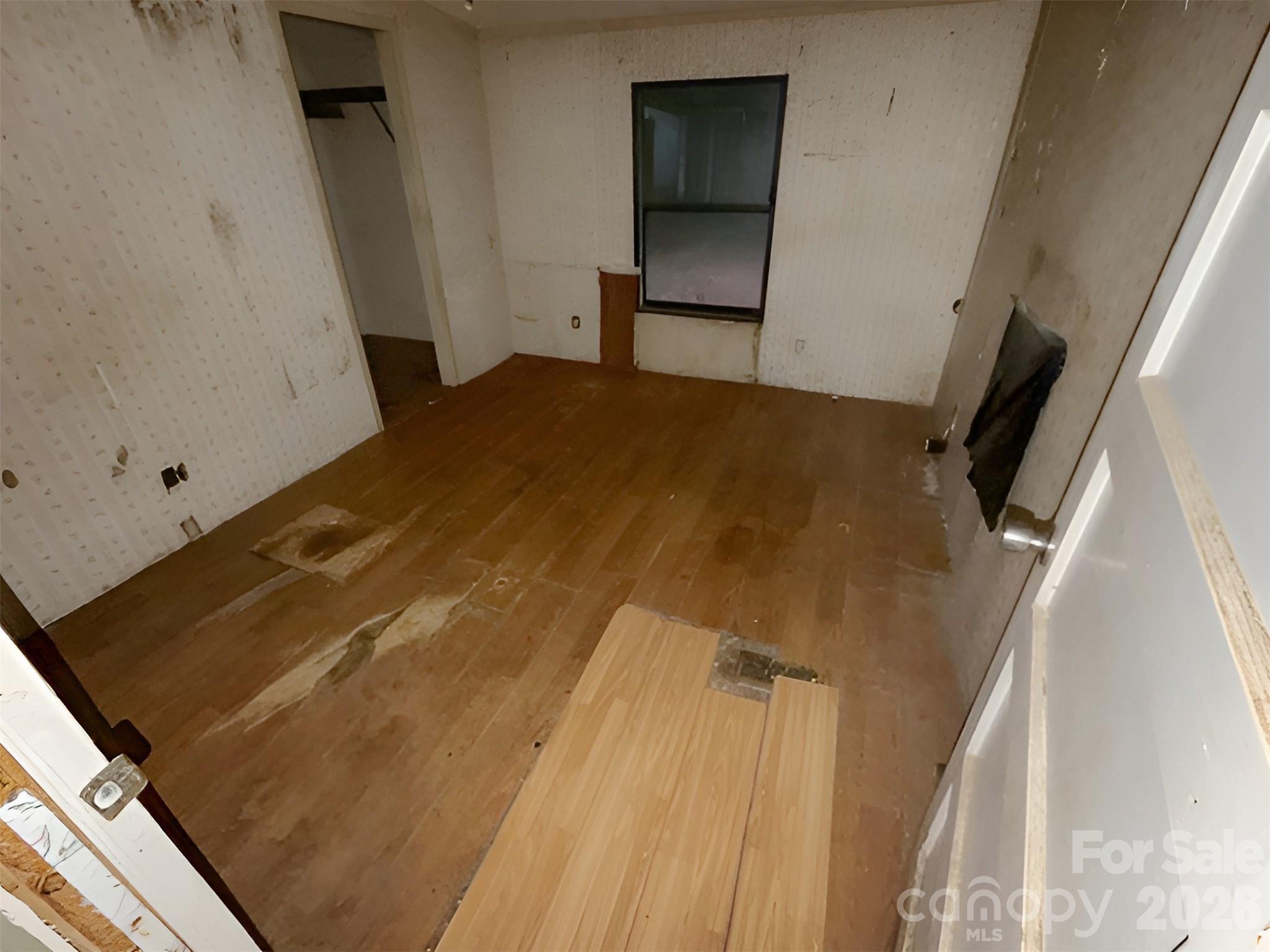 Single Family Residence at 120 Kings Forest Drive, Kings Mountain, photo 9 of 15