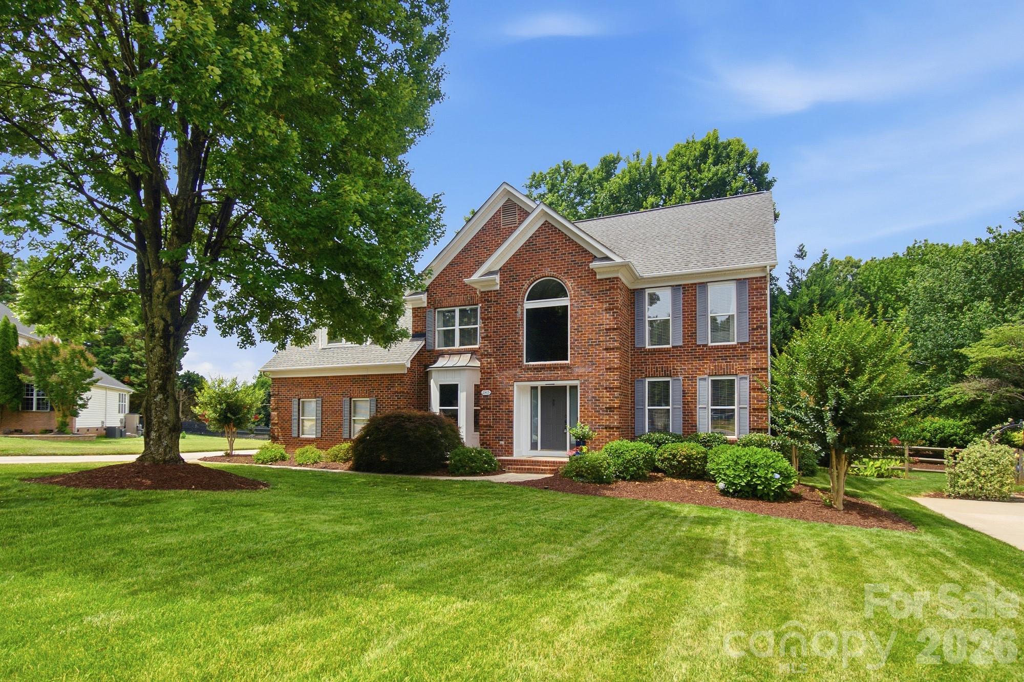 Single Family Residence at 21415 John Pines Drive, Cornelius, photo 2 of 45