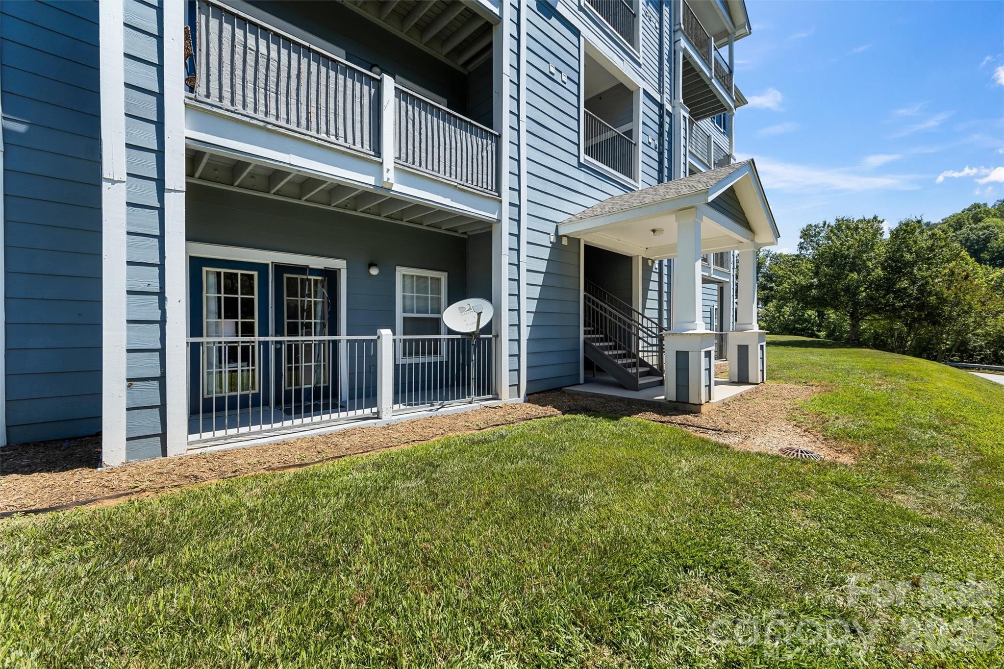 Condominium at 100 Vista Lake Drive, Candler, photo 23 of 33