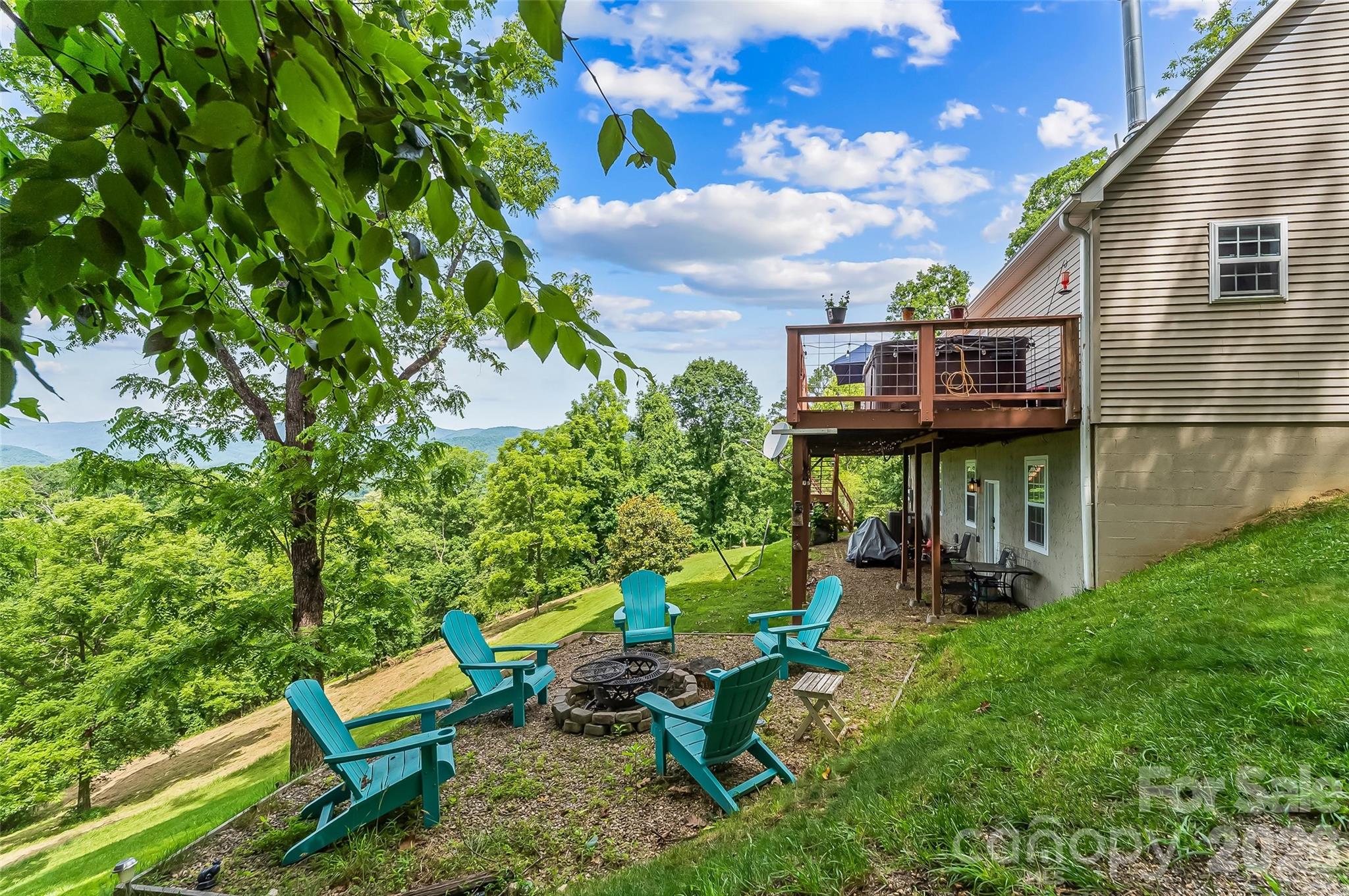 Beautiful fire pit off the rear deck - 70 Heslar Way, Marshall