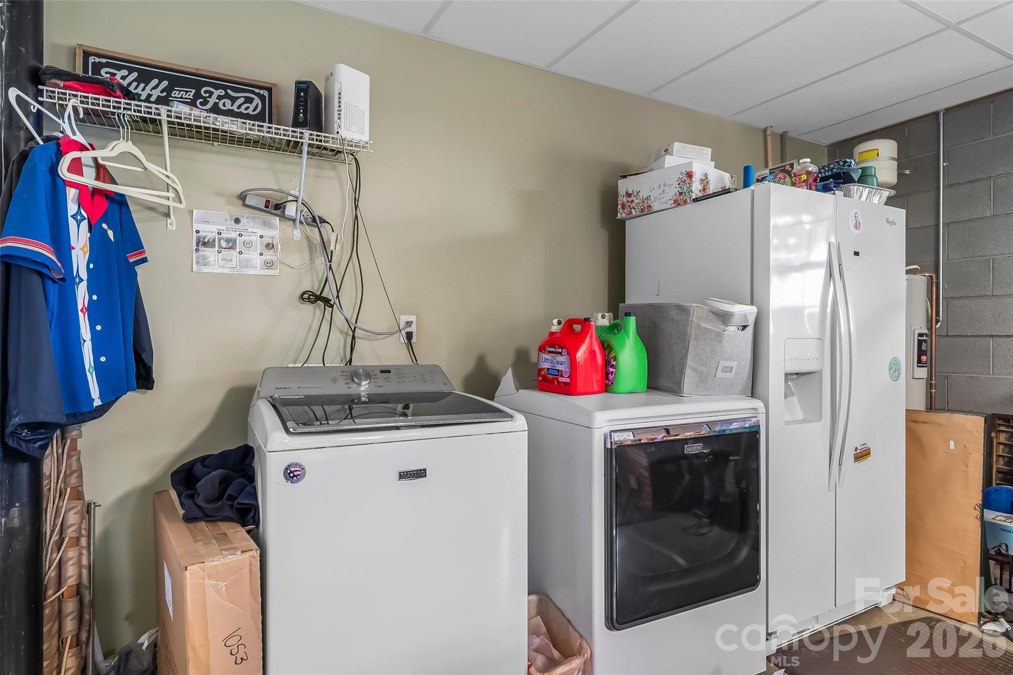 Laundry area n oversized garage - 70 Heslar Way, Marshall