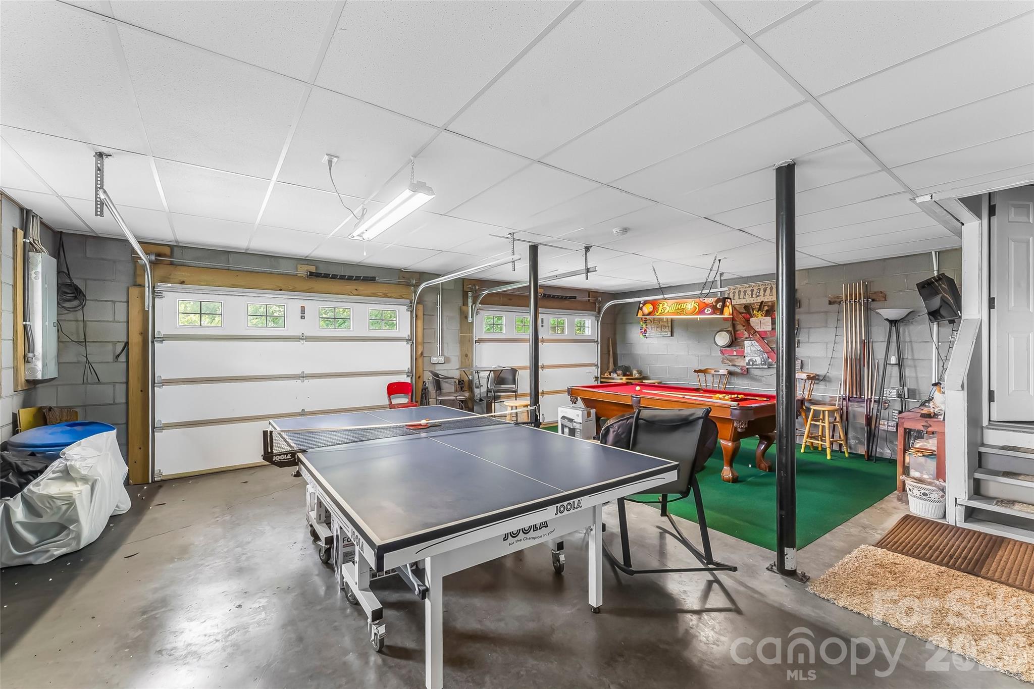 Ping pong table in garage will convey with acceptable offer - 70 Heslar Way, Marshall