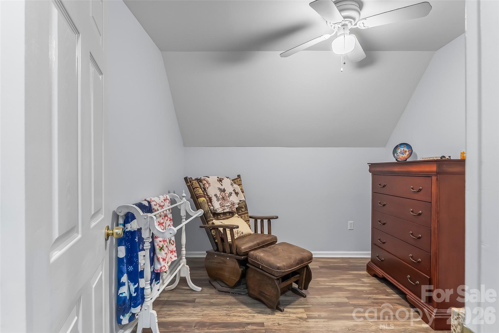 Den/office upper level has a closet would make a nice nursery - 70 Heslar Way, Marshall