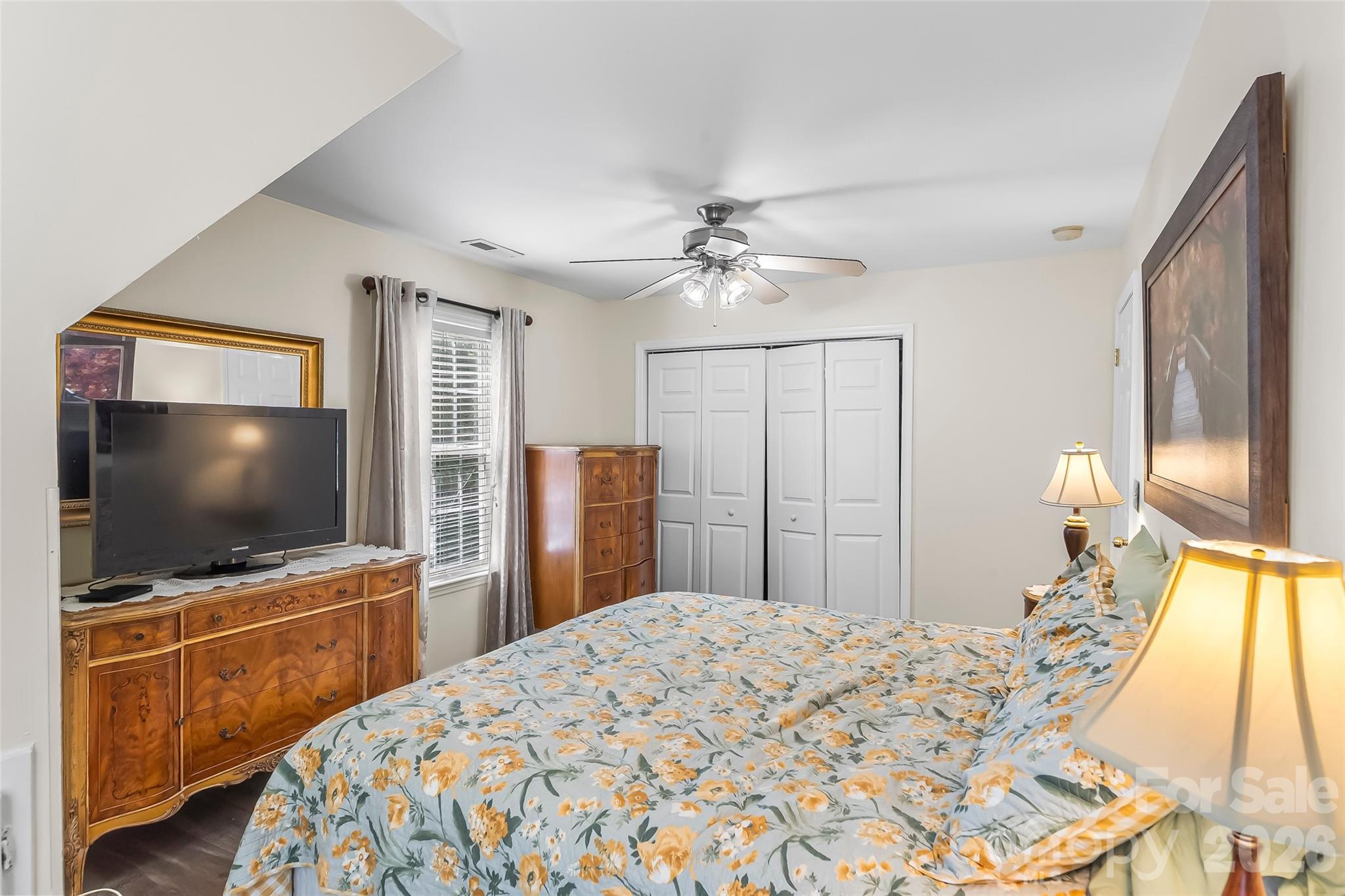 second bedroom upper level - 70 Heslar Way, Marshall