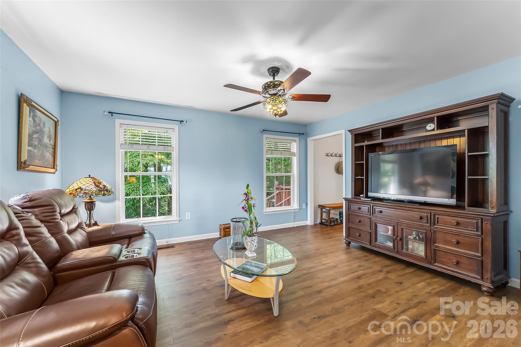 another view of second living area main floor - 70 Heslar Way, Marshall