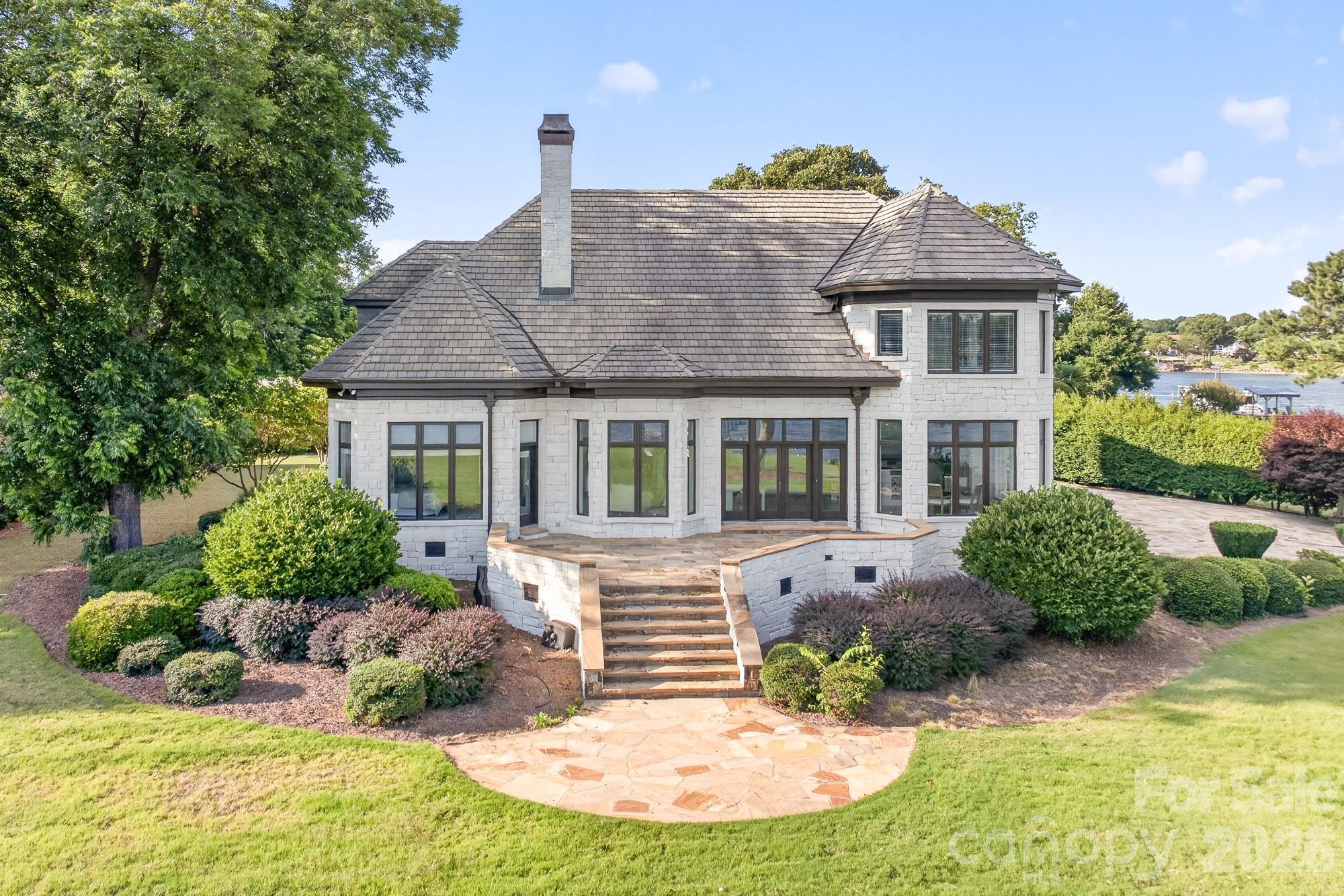 Single Family Residence at 18212 Pompano Place, Cornelius, photo 22 of 46