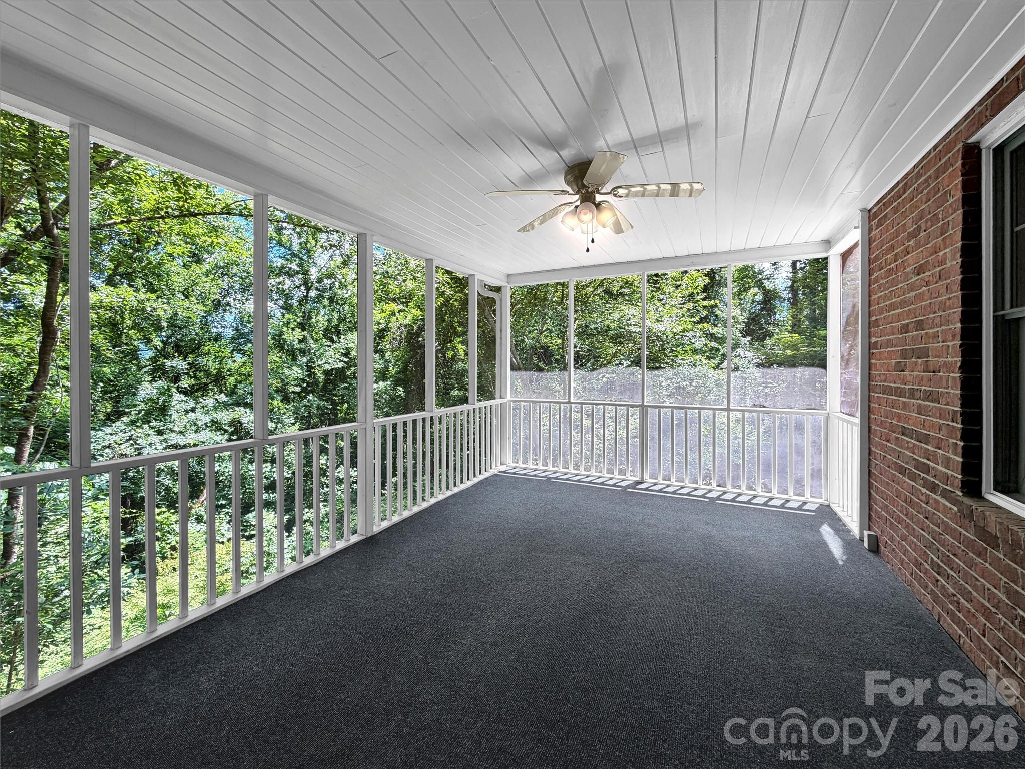 tree top screened porch/off eat-in kitchen - 9 Hickory Ridge, Fletcher