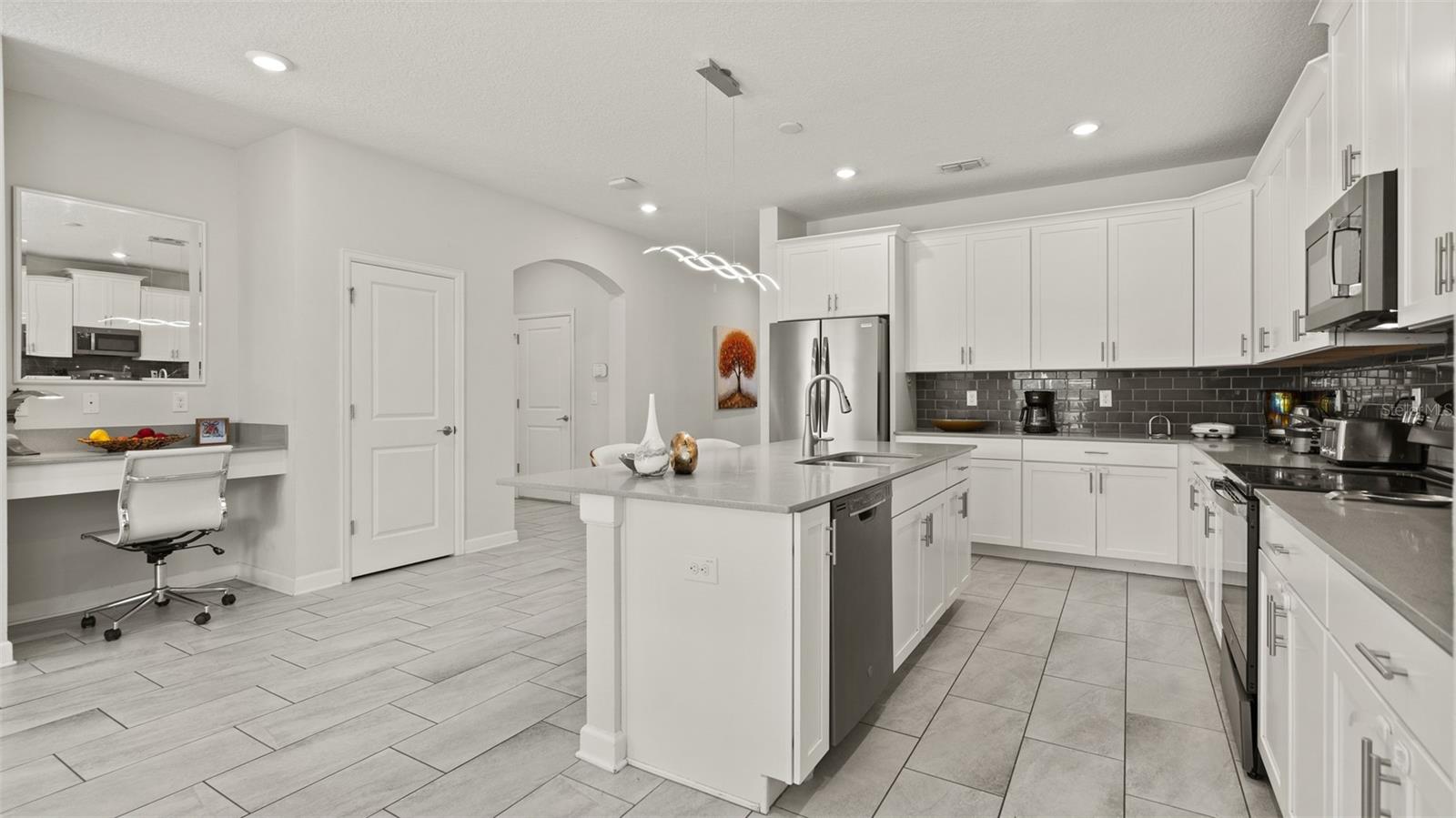 Single Family Residence at 1565 FLANGE DR, DAVENPORT, photo 11 of 76