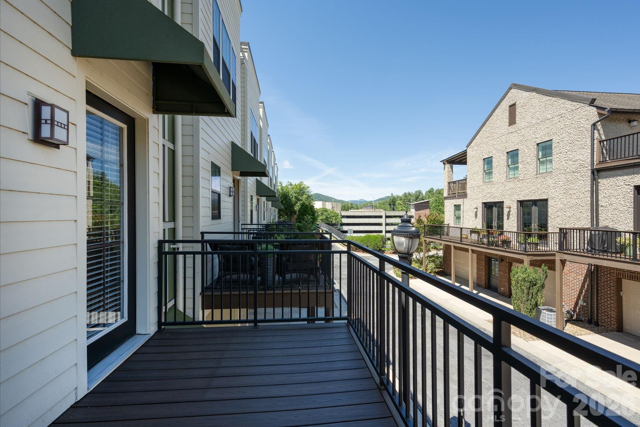Condominium at 69 Stamford Street, Asheville, photo 4 of 29