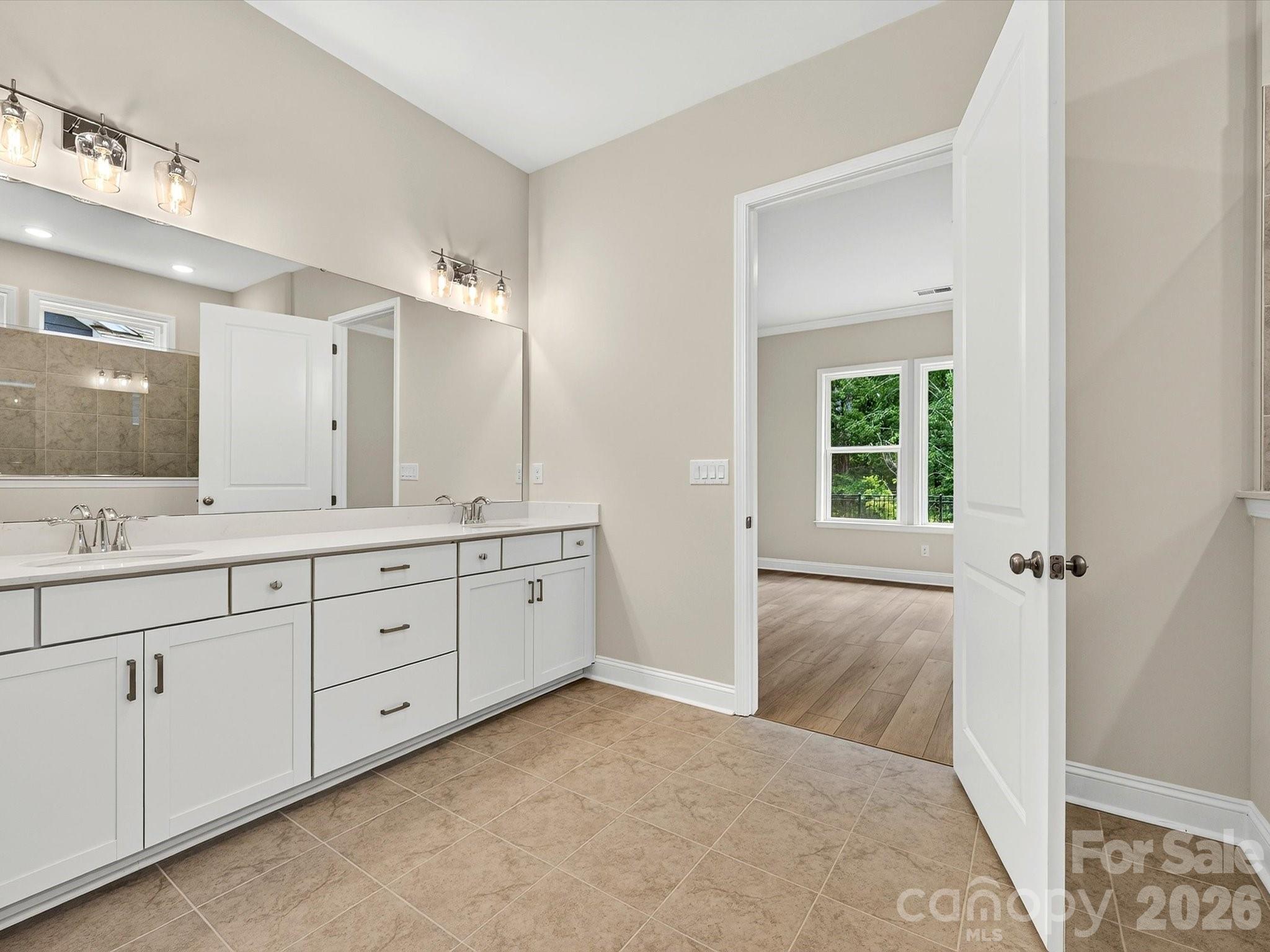 Single Family Residence at 1133 Pastoral Place, Waxhaw, photo 10 of 17
