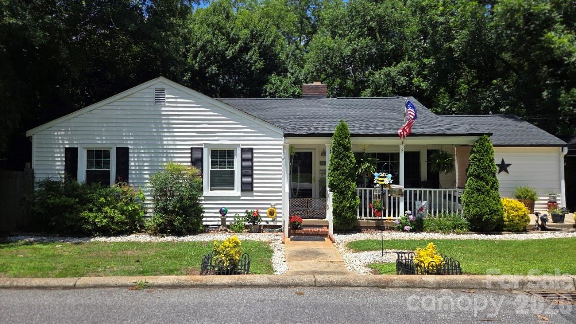 Front - 809 Alexander Street, Lincolnton