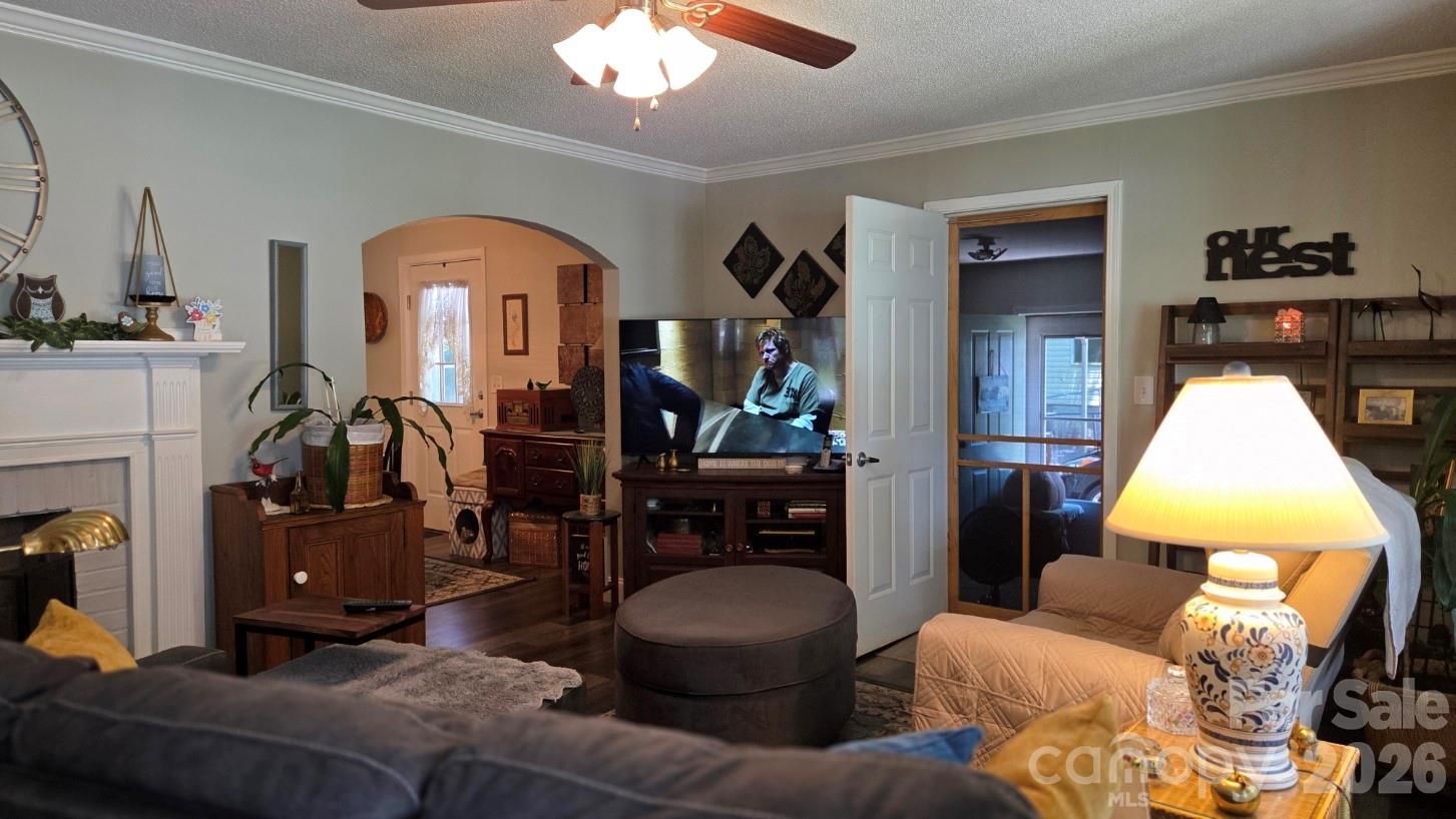 LR - 809 Alexander Street, Lincolnton