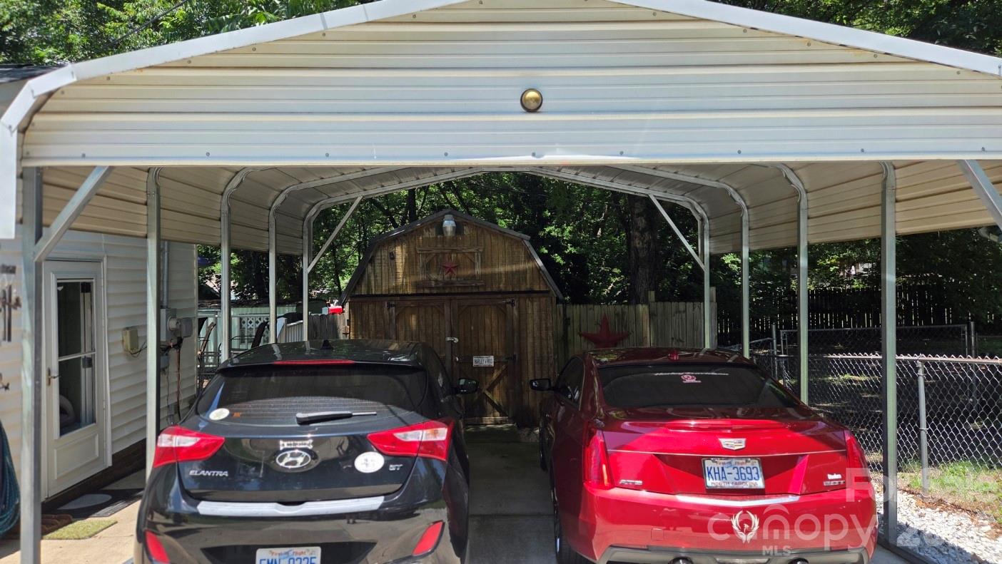 carport - 809 Alexander Street, Lincolnton