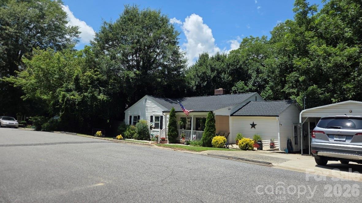front - 809 Alexander Street, Lincolnton