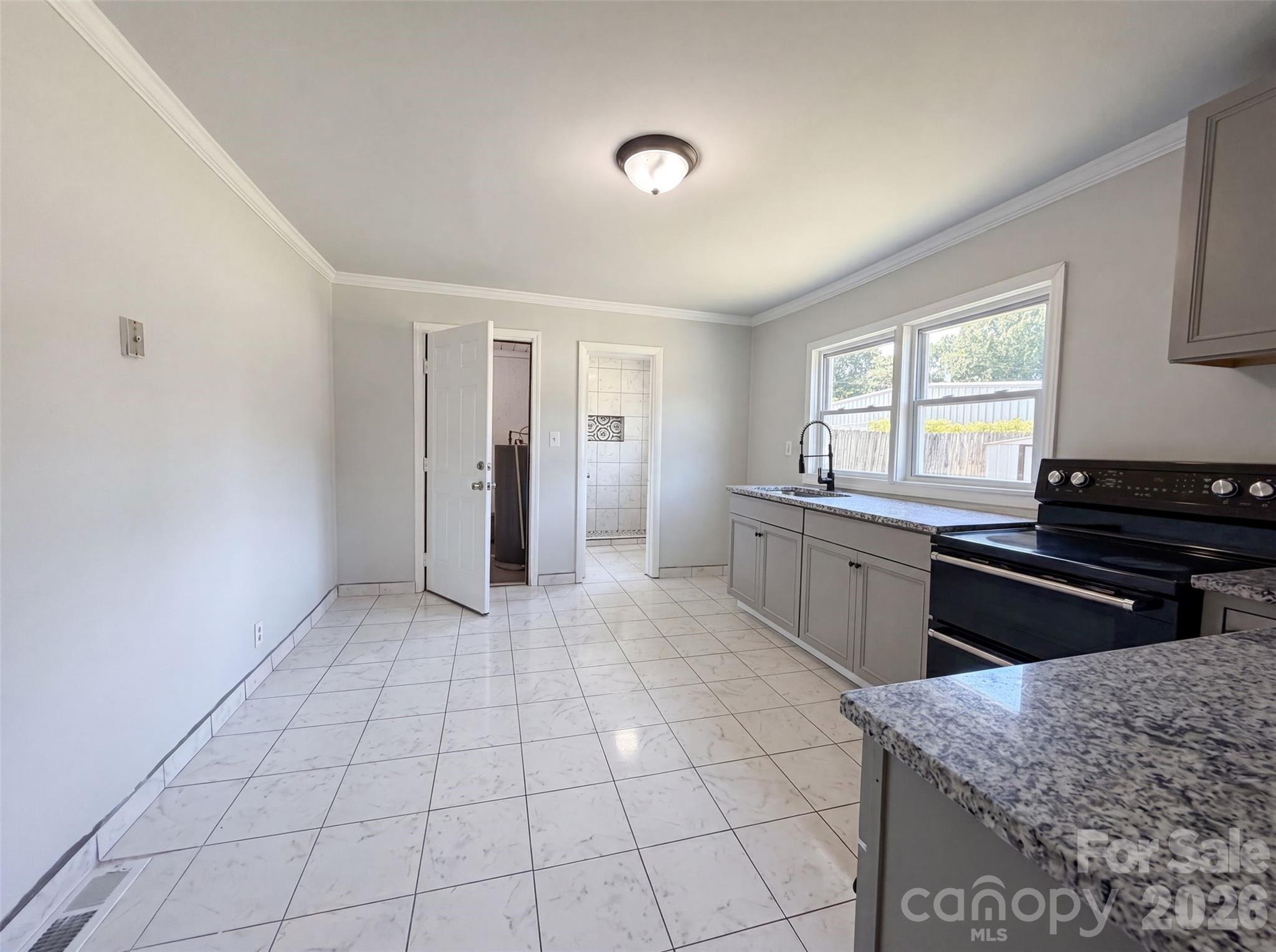 Single Family Residence at 123 E Farmview Street, Gastonia, photo 6 of 15