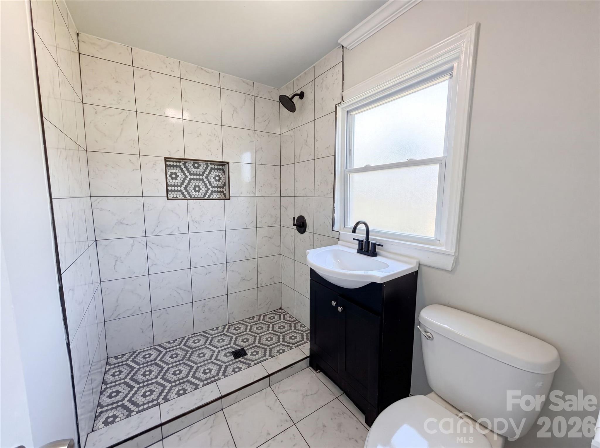 Single Family Residence at 123 E Farmview Street, Gastonia, photo 11 of 15