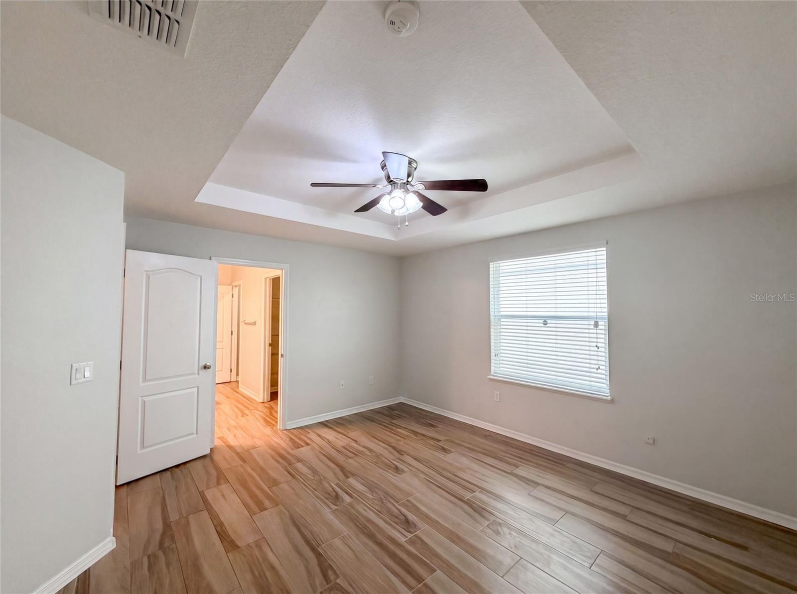 Single Family Residence at 1048 BETHPAGE RD, AUBURNDALE, photo 10 of 24