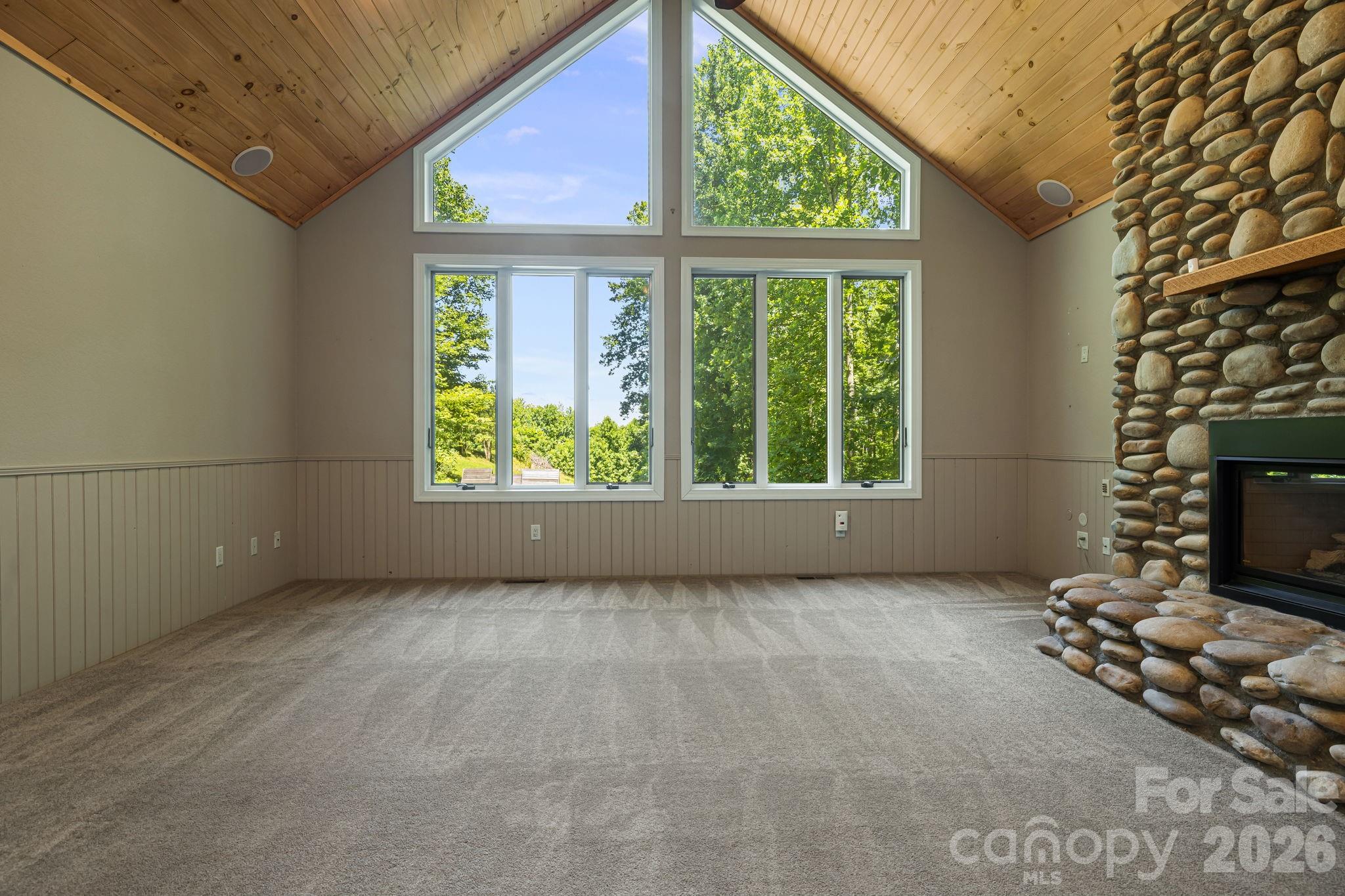 Living room - 67 Reeses Ridge Court, Hendersonville
