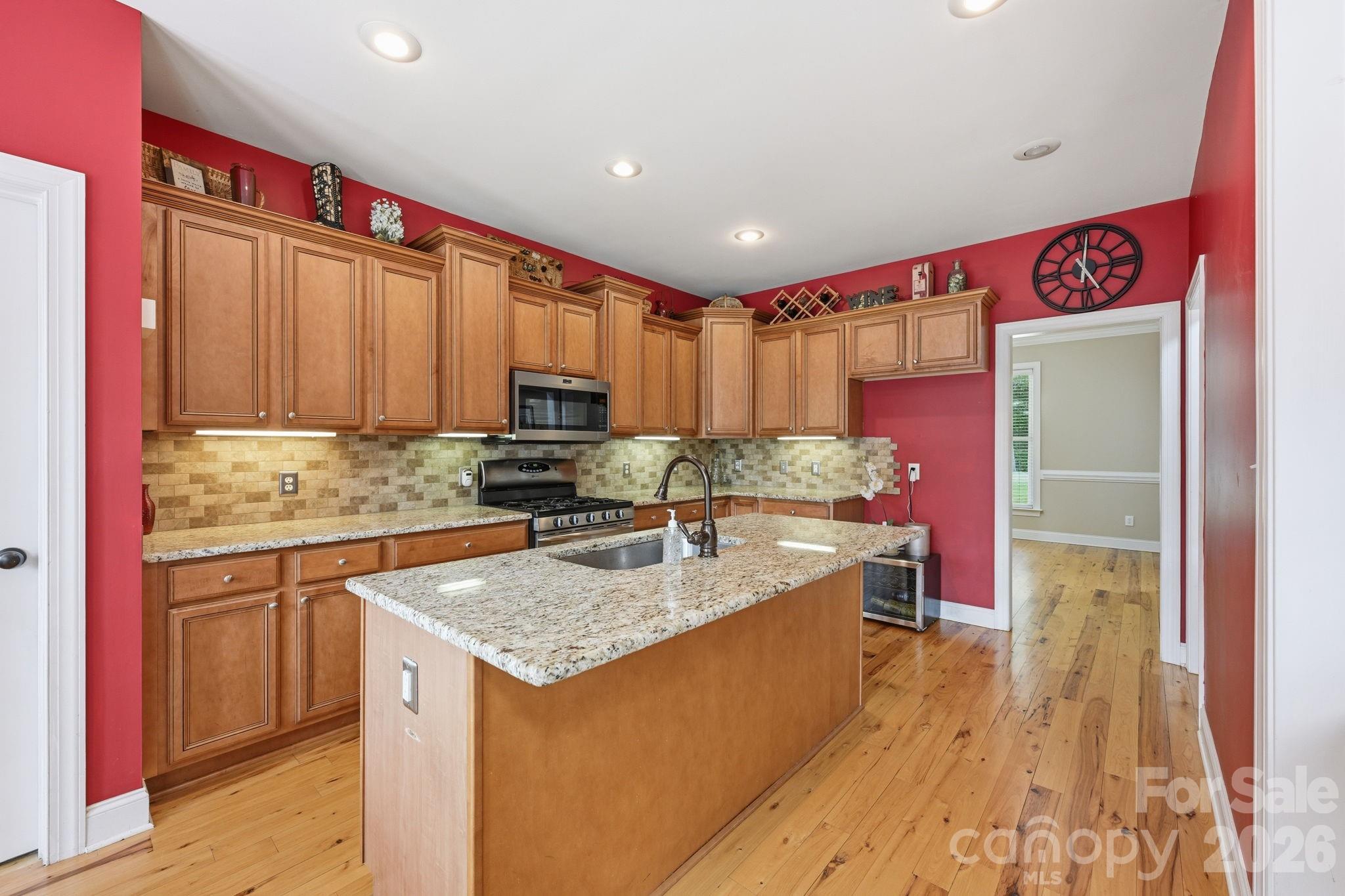 Kitchen Island - 132 Monarch Lane, Mooresville
