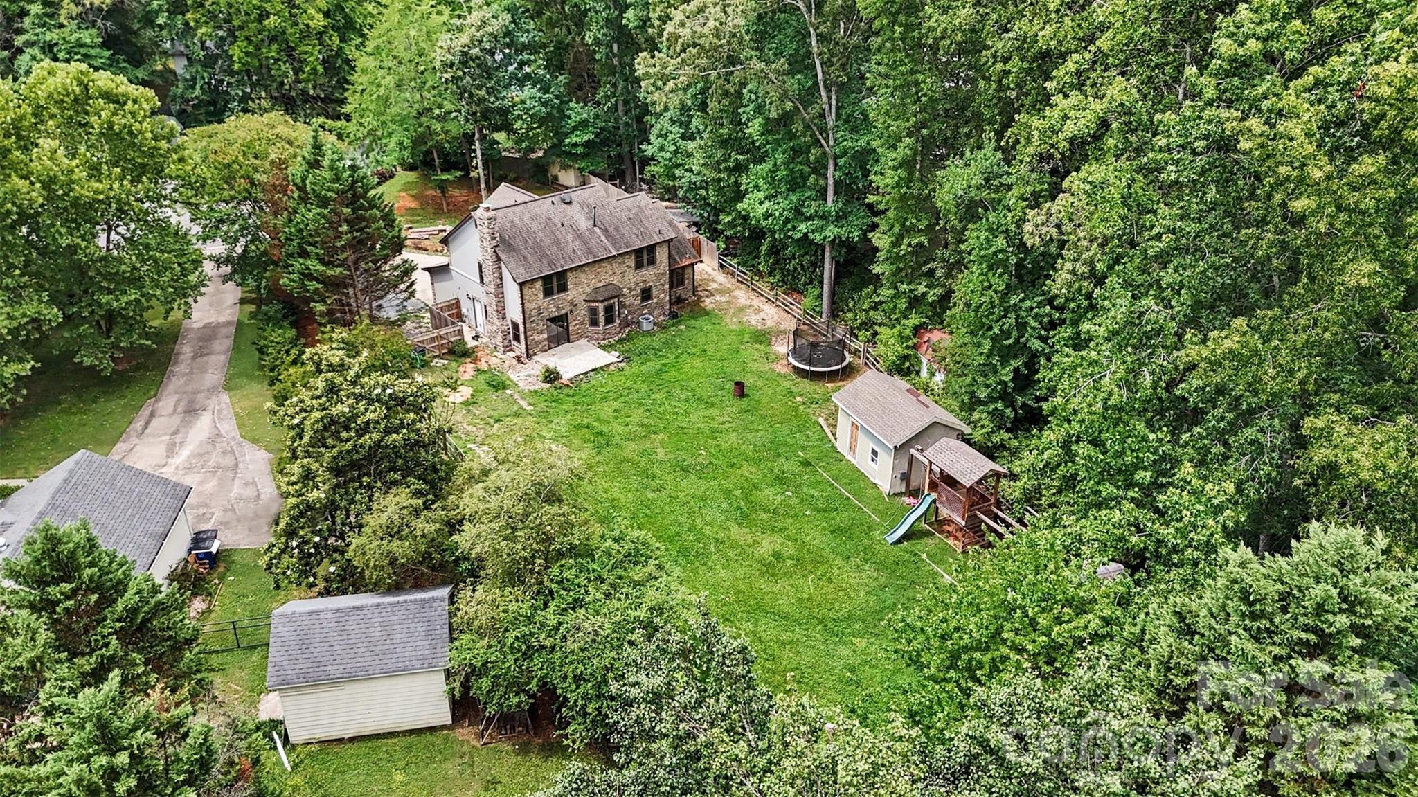 Single Family Residence at 3017 Mill Stream Court, Matthews, photo 6 of 39