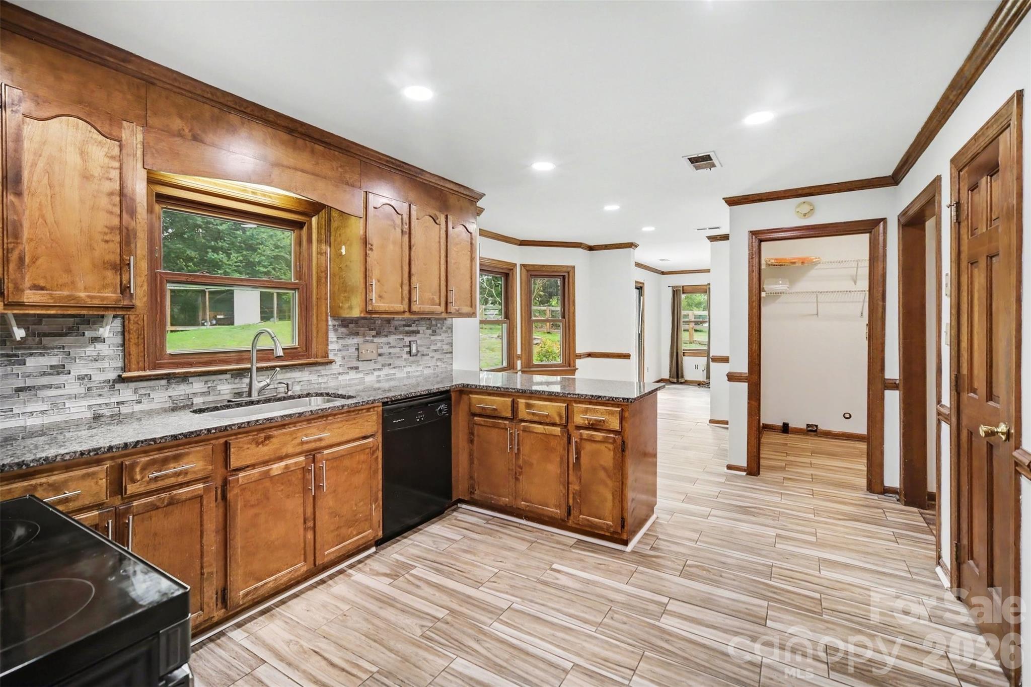 Single Family Residence at 3017 Mill Stream Court, Matthews, photo 16 of 39