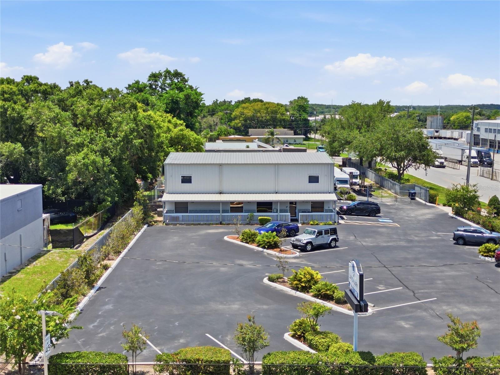 Retail at 513 ARIANA AVE, AUBURNDALE