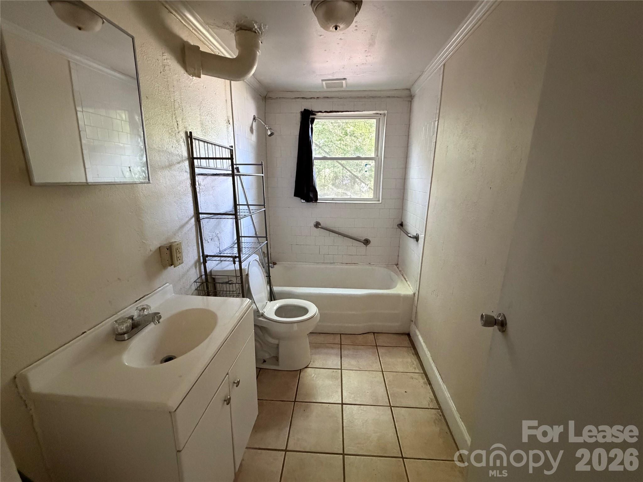 Apartment at 325 Chambers Street, Statesville, photo 4 of 8
