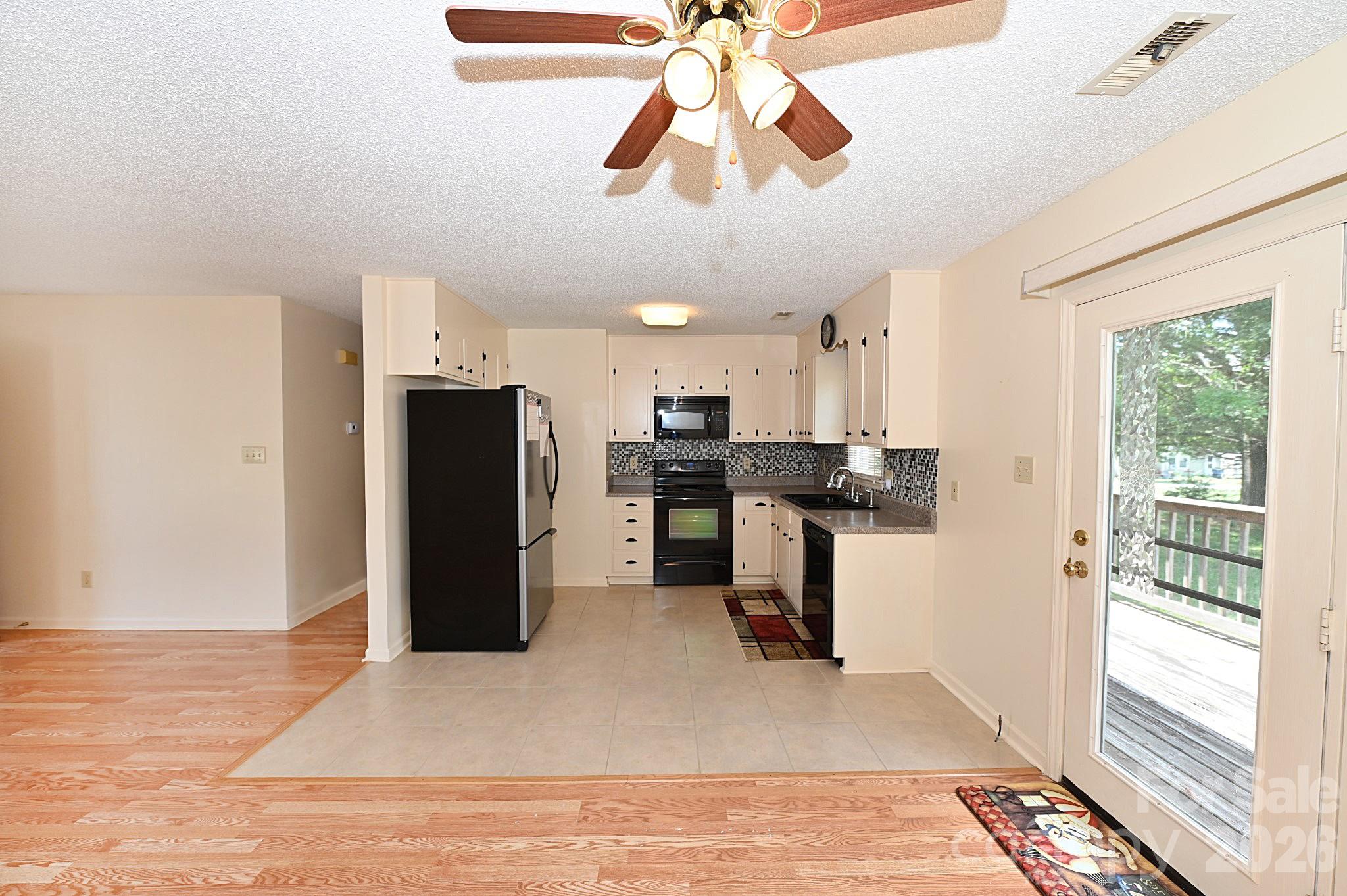 Single Family Residence at 4445 Sulphur Springs Road NE, Hickory, photo 9 of 34