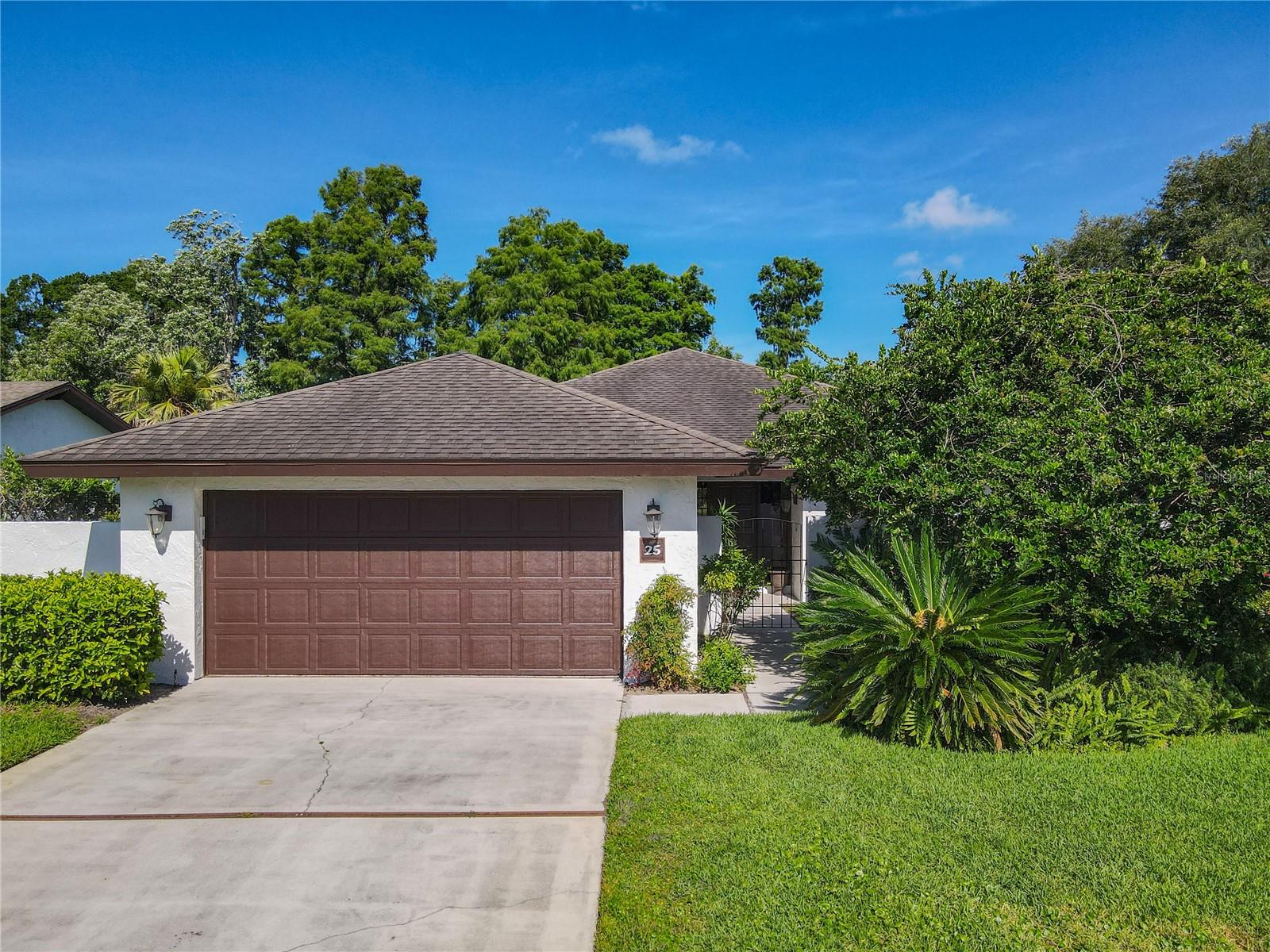 25 HUNTLEY CT