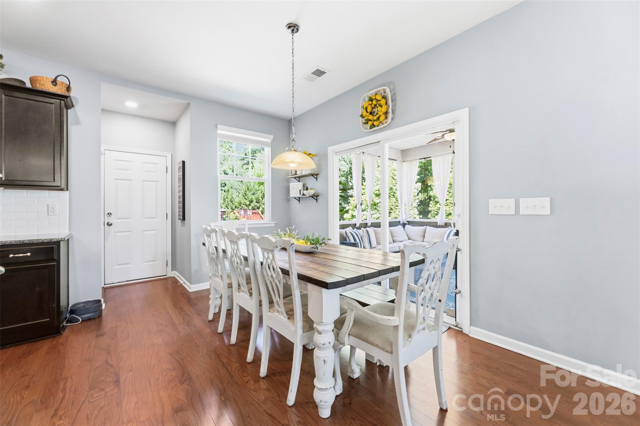 Single Family Residence at 2028 Brightflower Lane, York, photo 11 of 48