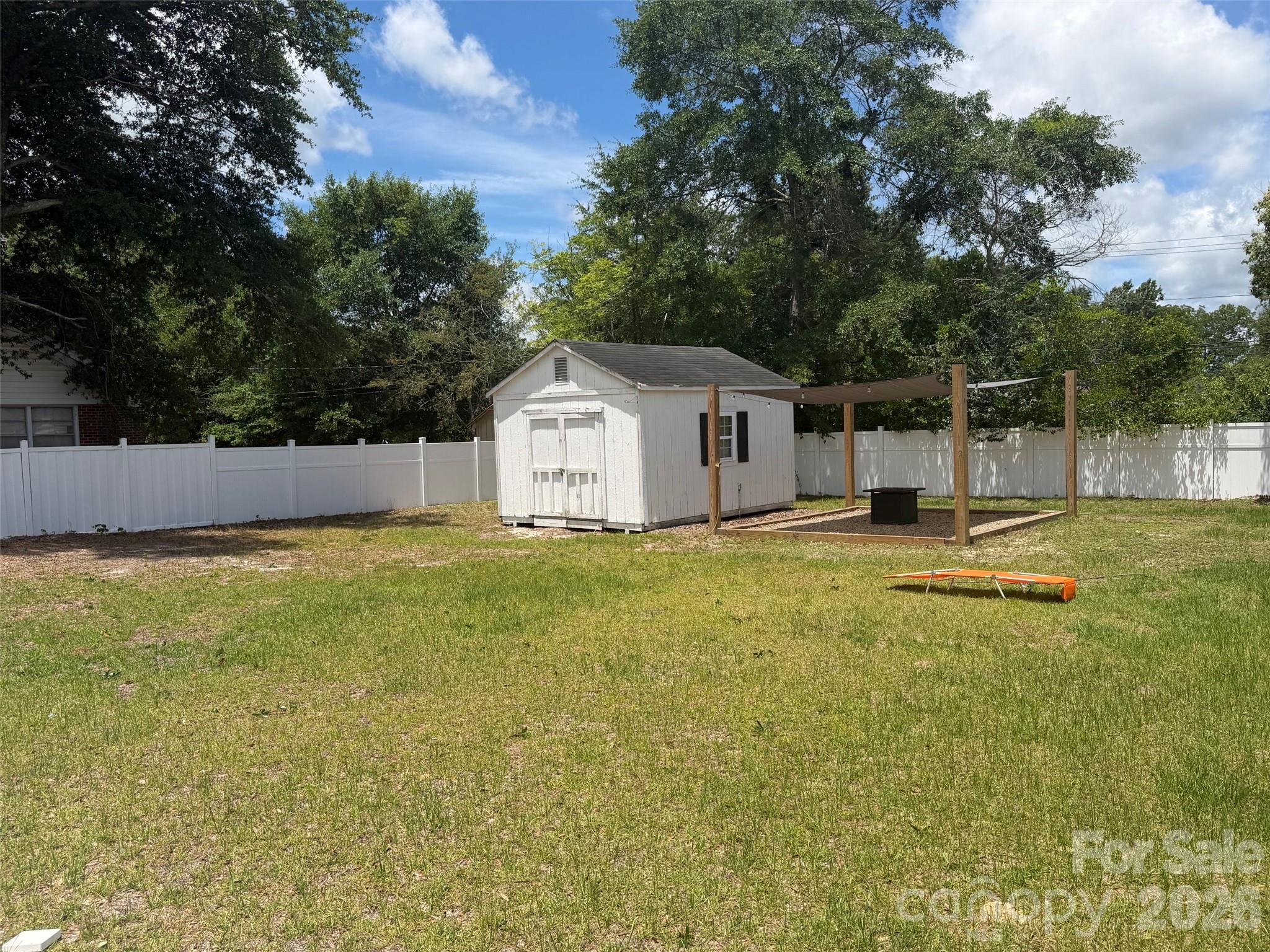 Single Family Residence at 316 S Matson Street, Kershaw, photo 2 of 45