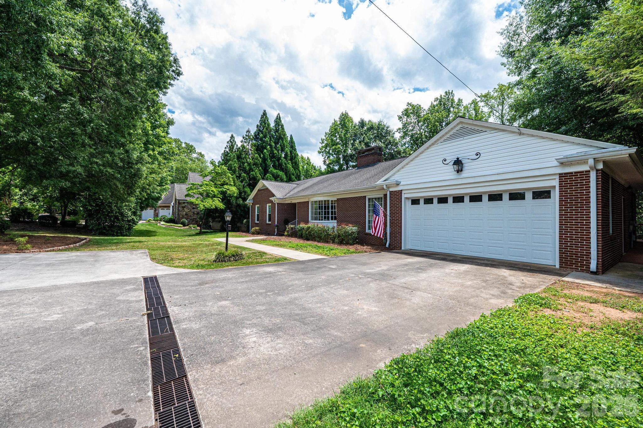 Single Family Residence at 1807 5th Street NW, Hickory, photo 4 of 48