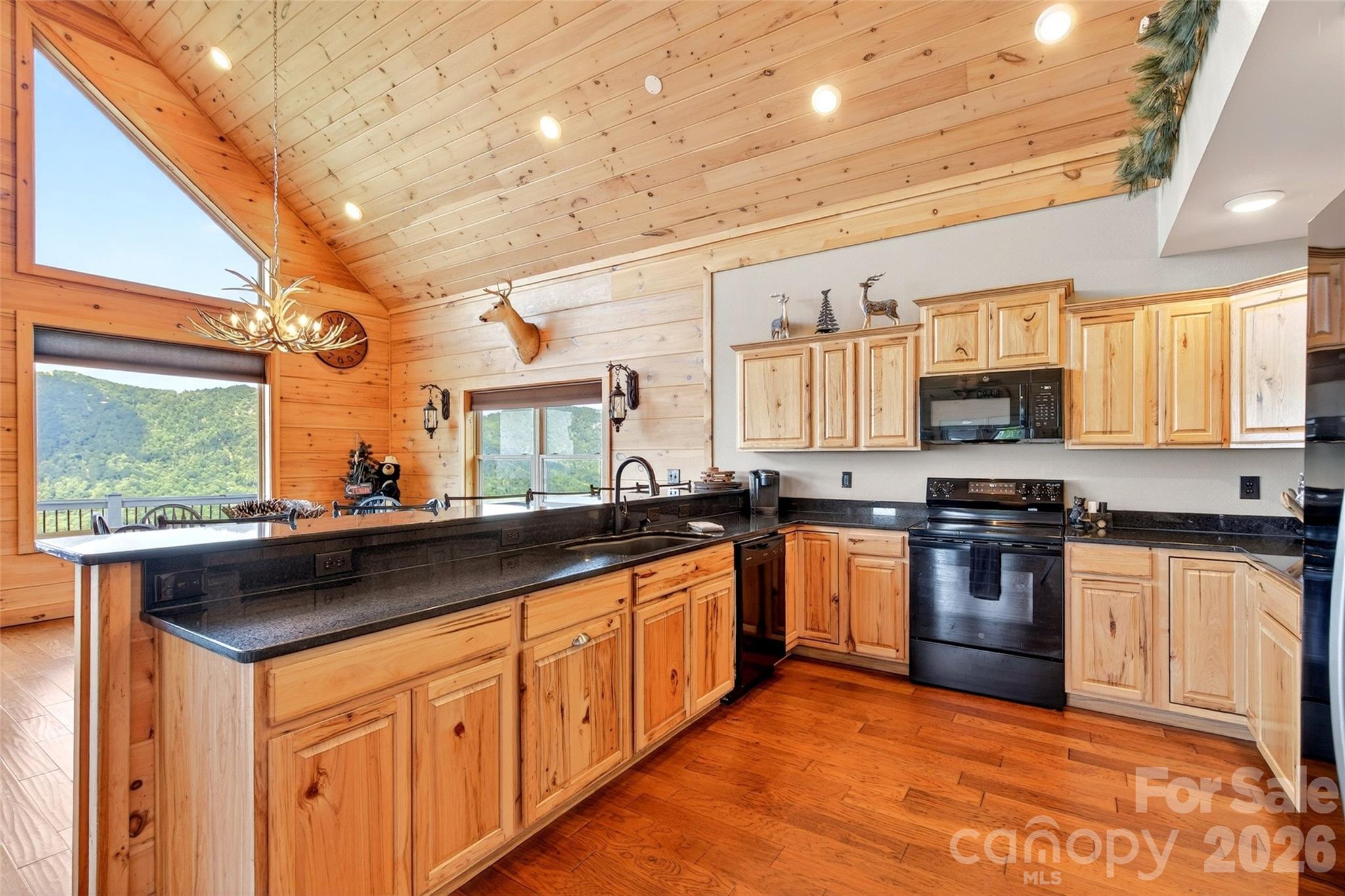 Single Family Residence at 25 N Forest Drive, Marion, photo 15 of 46