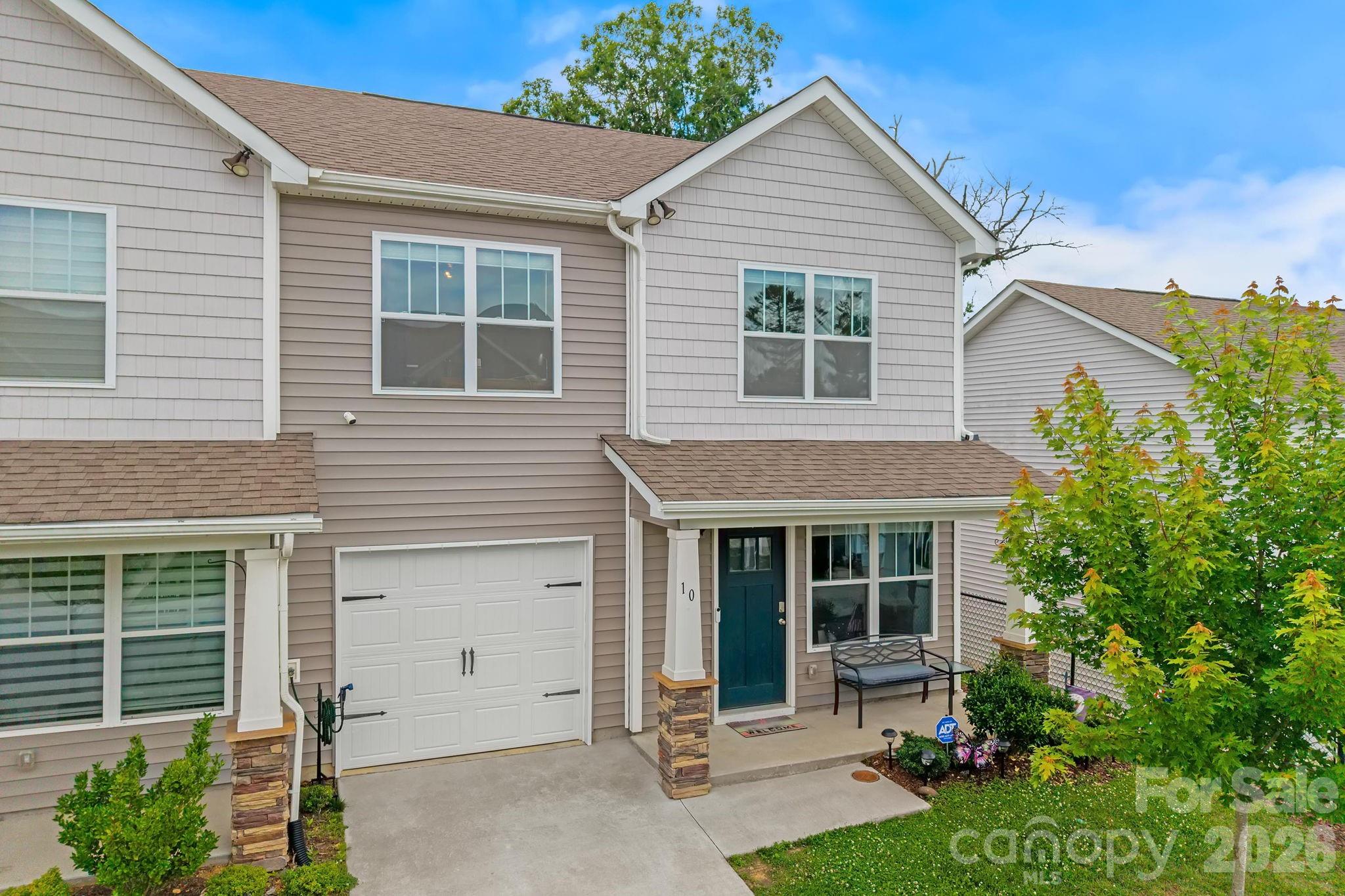Townhouse at 10 Benedict Lane, Weaverville, photo 2 of 36