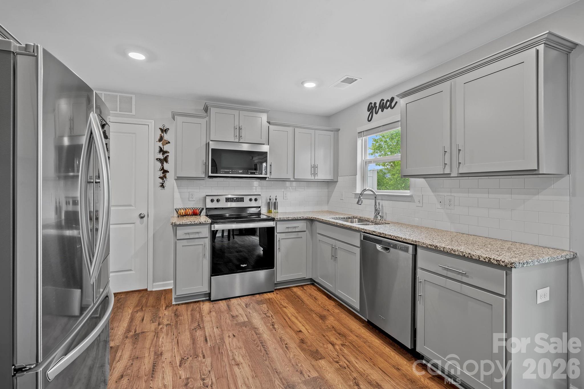 Townhouse at 10 Benedict Lane, Weaverville, photo 9 of 36