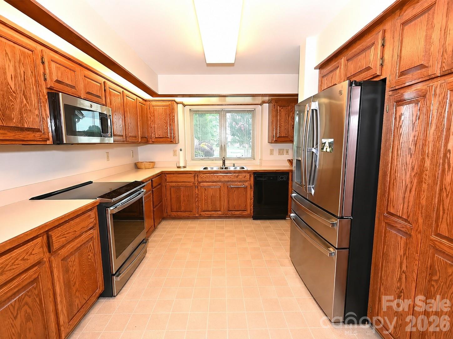 Townhouse at 3675 Rock Bridge Drive NE, Conover, photo 12 of 41