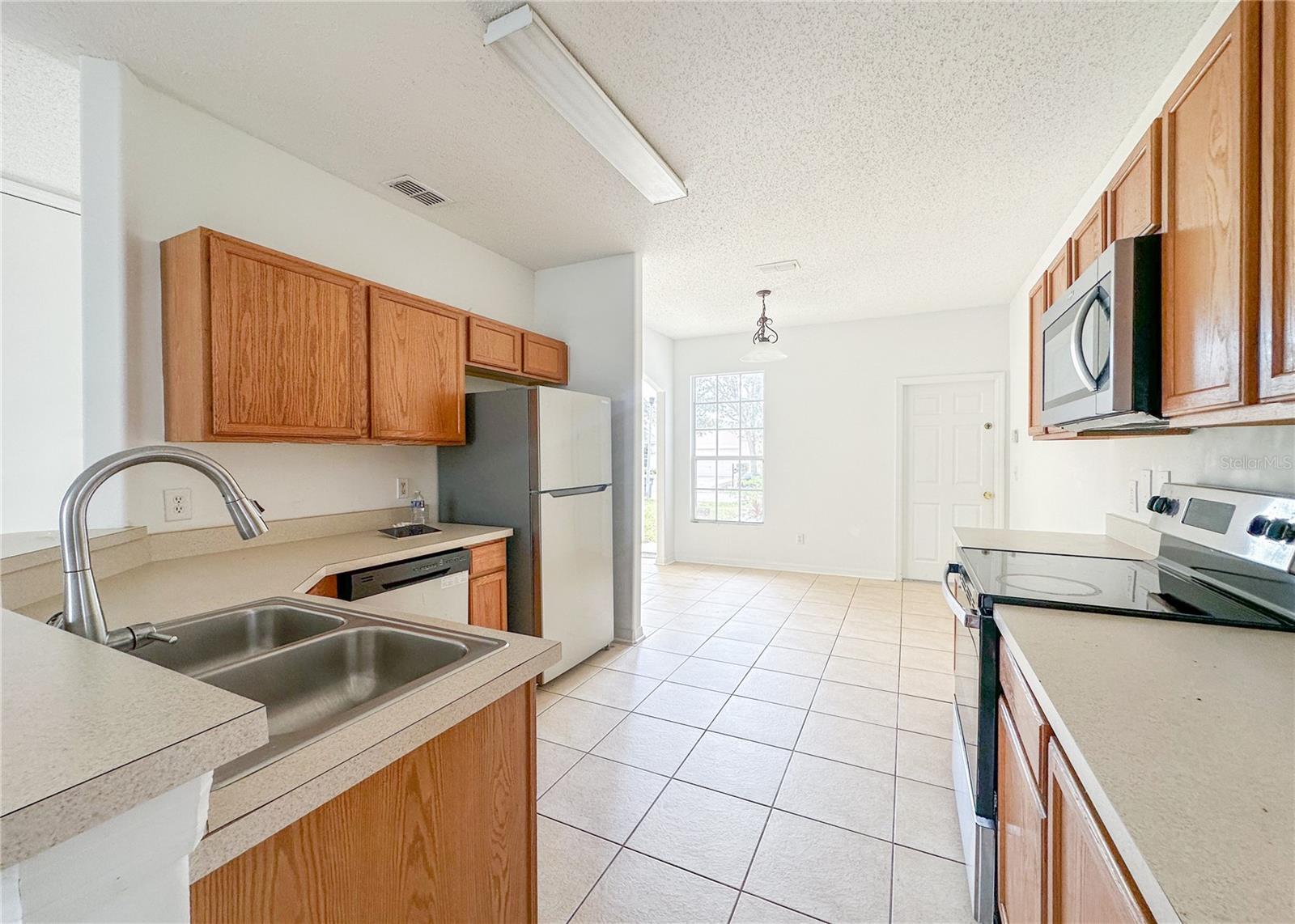 Single Family Residence at 402 SUNSET VIEW DR, DAVENPORT, photo 5 of 22