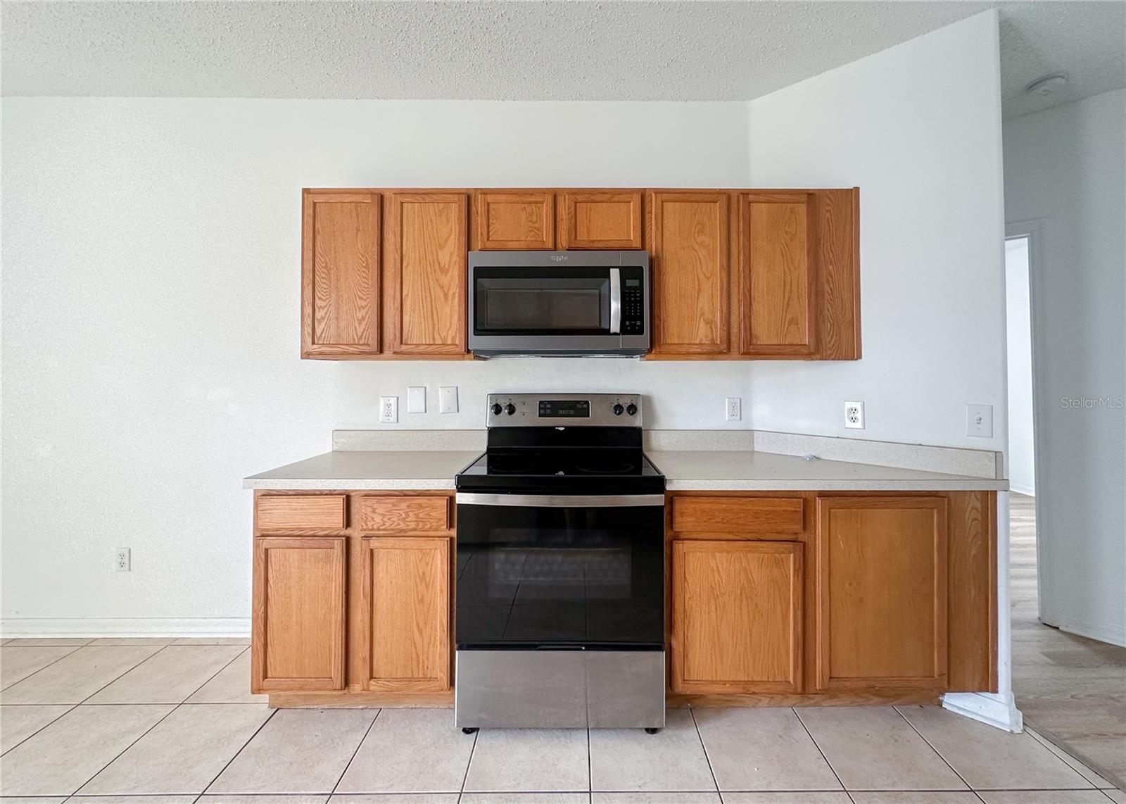 Single Family Residence at 402 SUNSET VIEW DR, DAVENPORT, photo 6 of 22