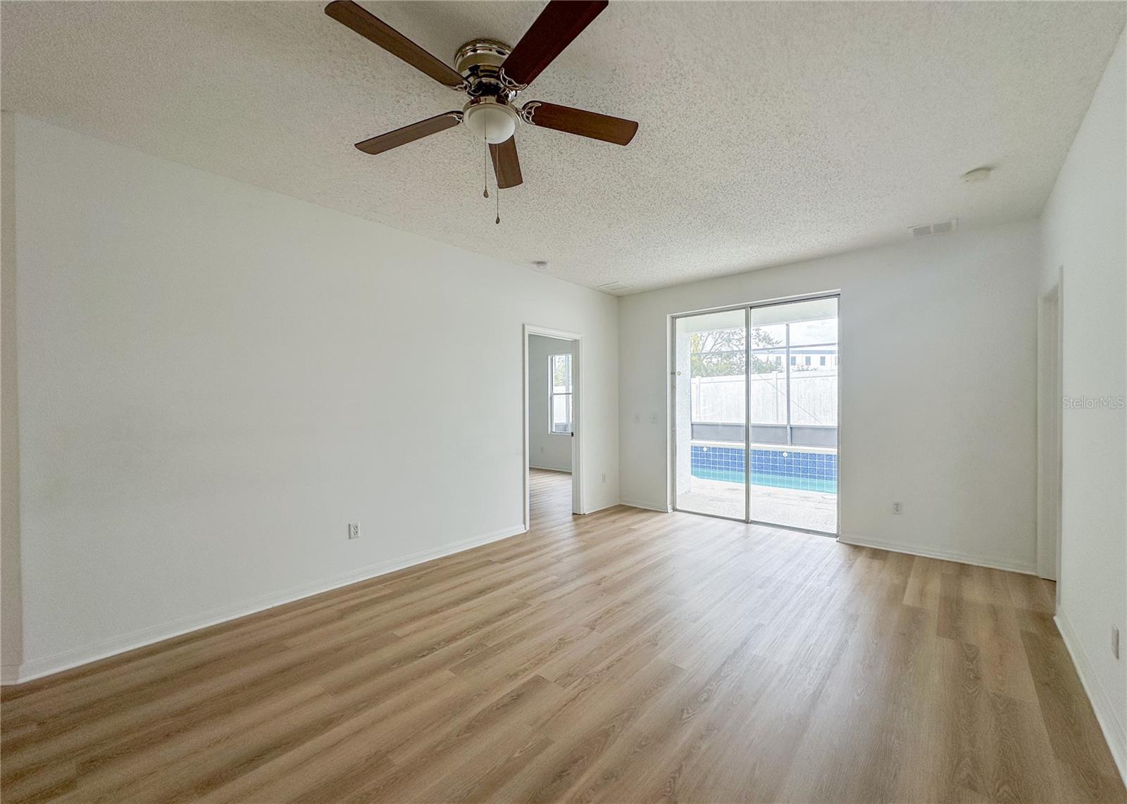 Single Family Residence at 402 SUNSET VIEW DR, DAVENPORT, photo 9 of 22