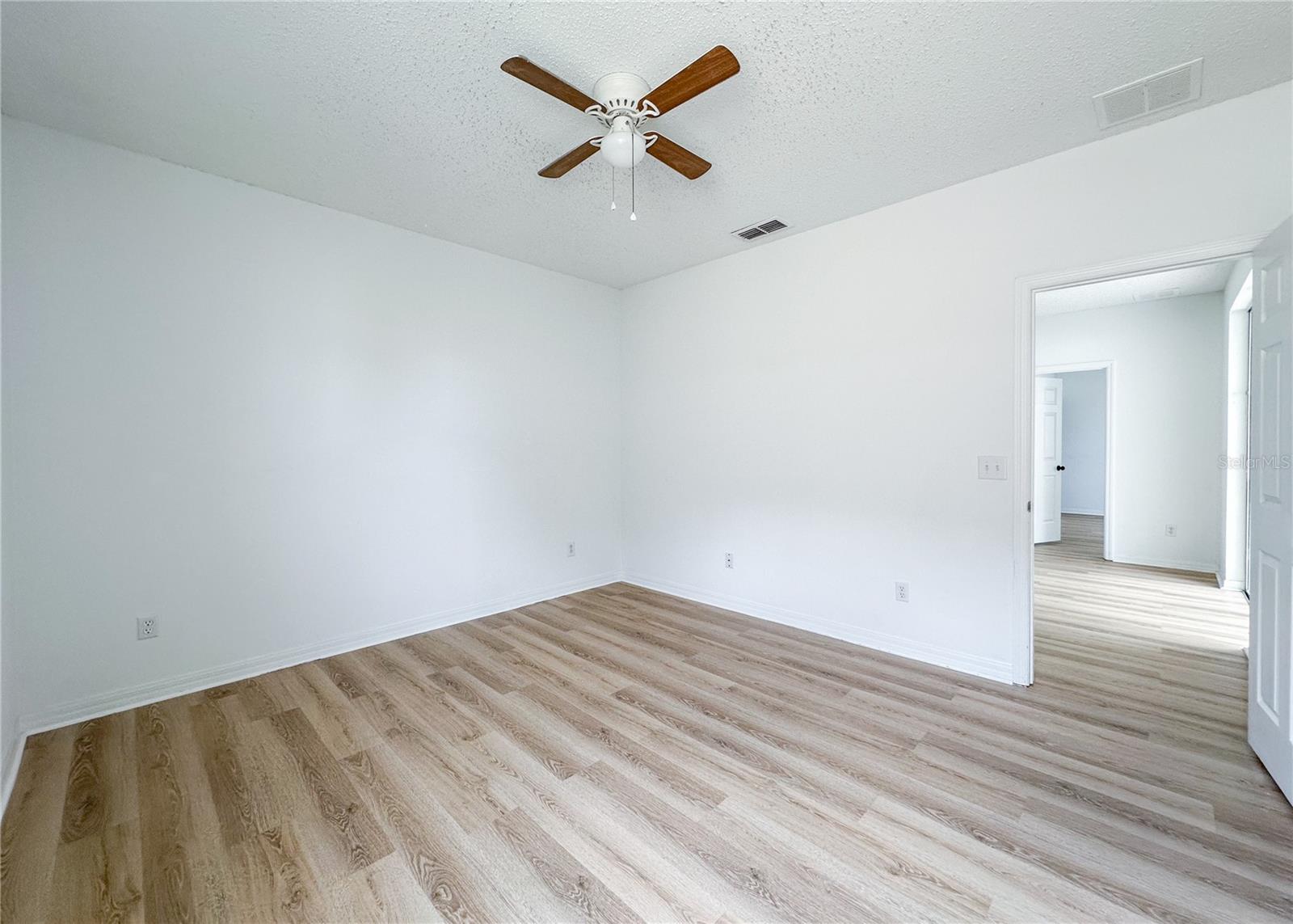 Single Family Residence at 402 SUNSET VIEW DR, DAVENPORT, photo 16 of 22
