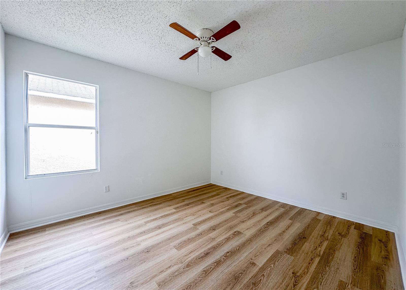 Single Family Residence at 402 SUNSET VIEW DR, DAVENPORT, photo 17 of 22