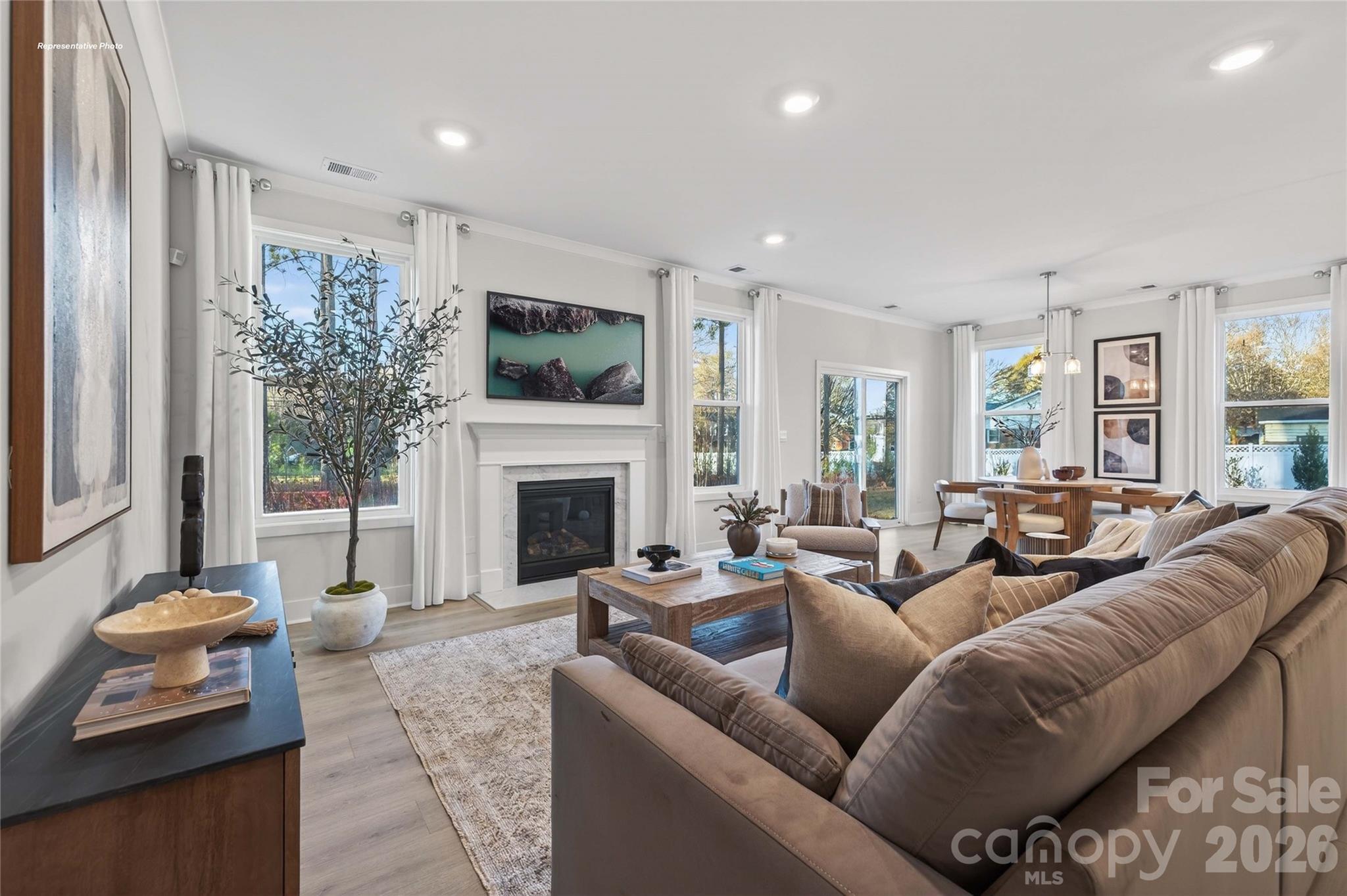 Single Family Residence at 109 Ventnor Way, Mooresville, photo 10 of 38